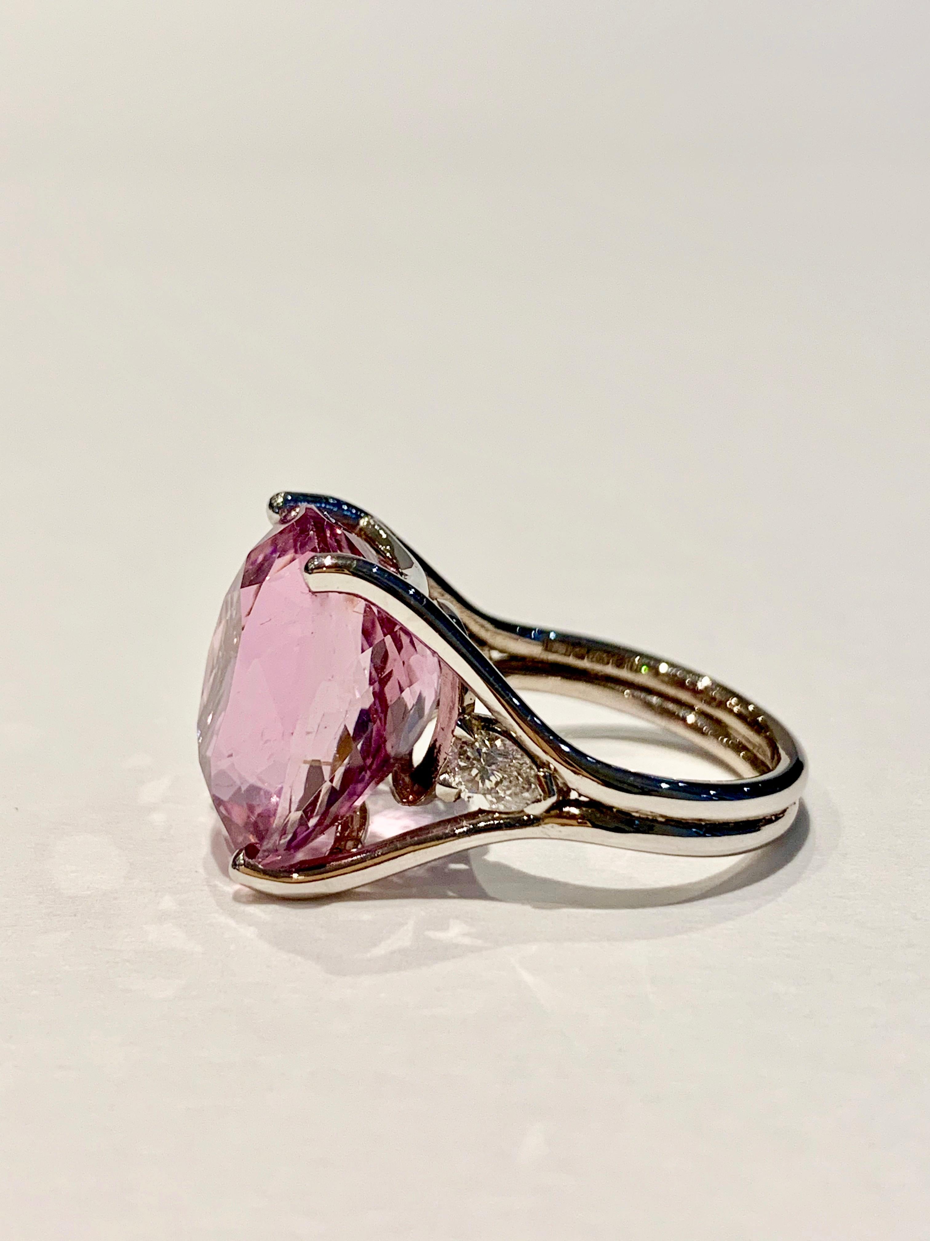 Modern Bespoke 18 Carat Pink Oval Kunzite and Diamond Ring in 18 Carat White Gold For Sale