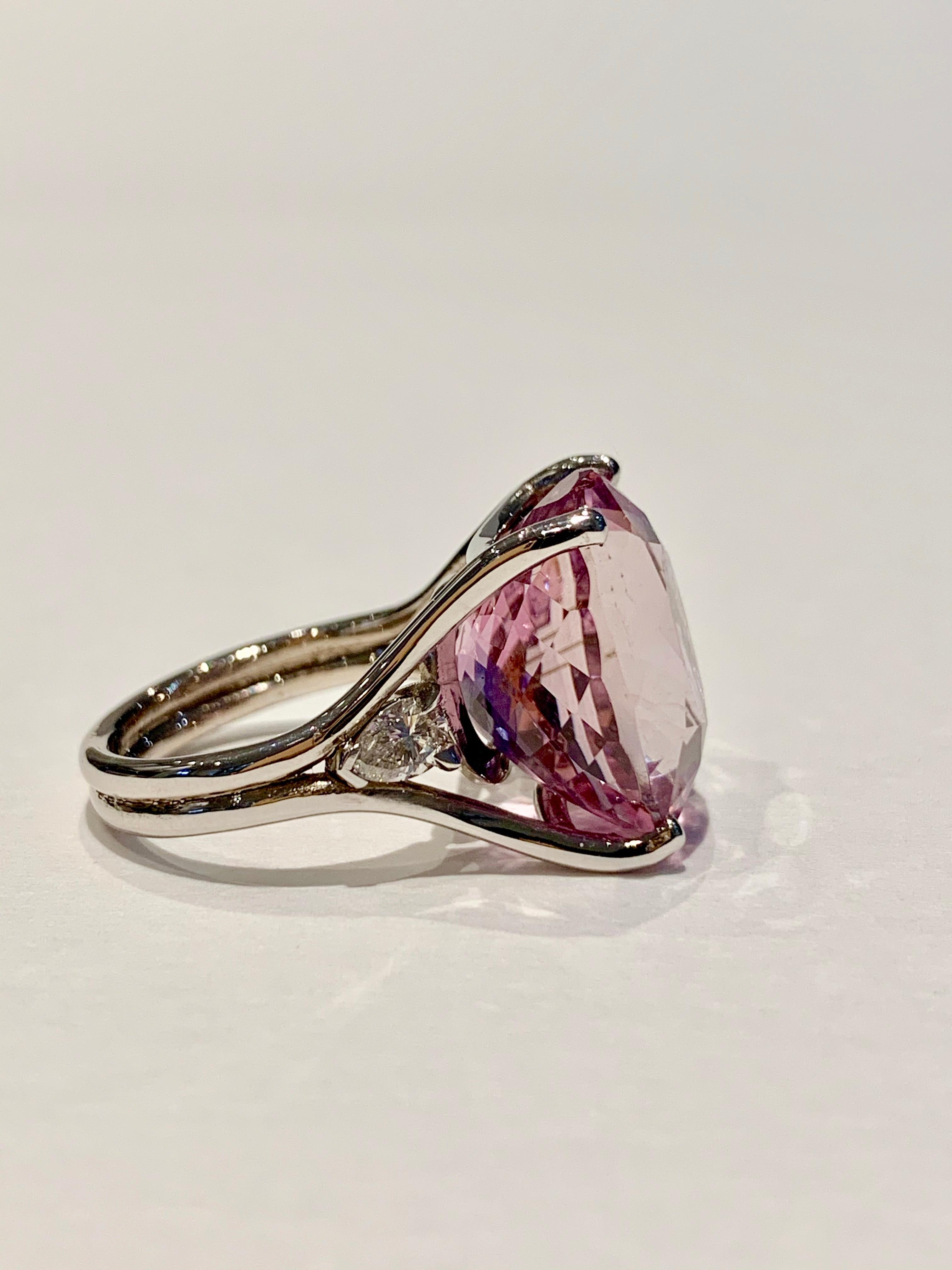 Women's Bespoke 18 Carat Pink Oval Kunzite and Diamond Ring in 18 Carat White Gold For Sale