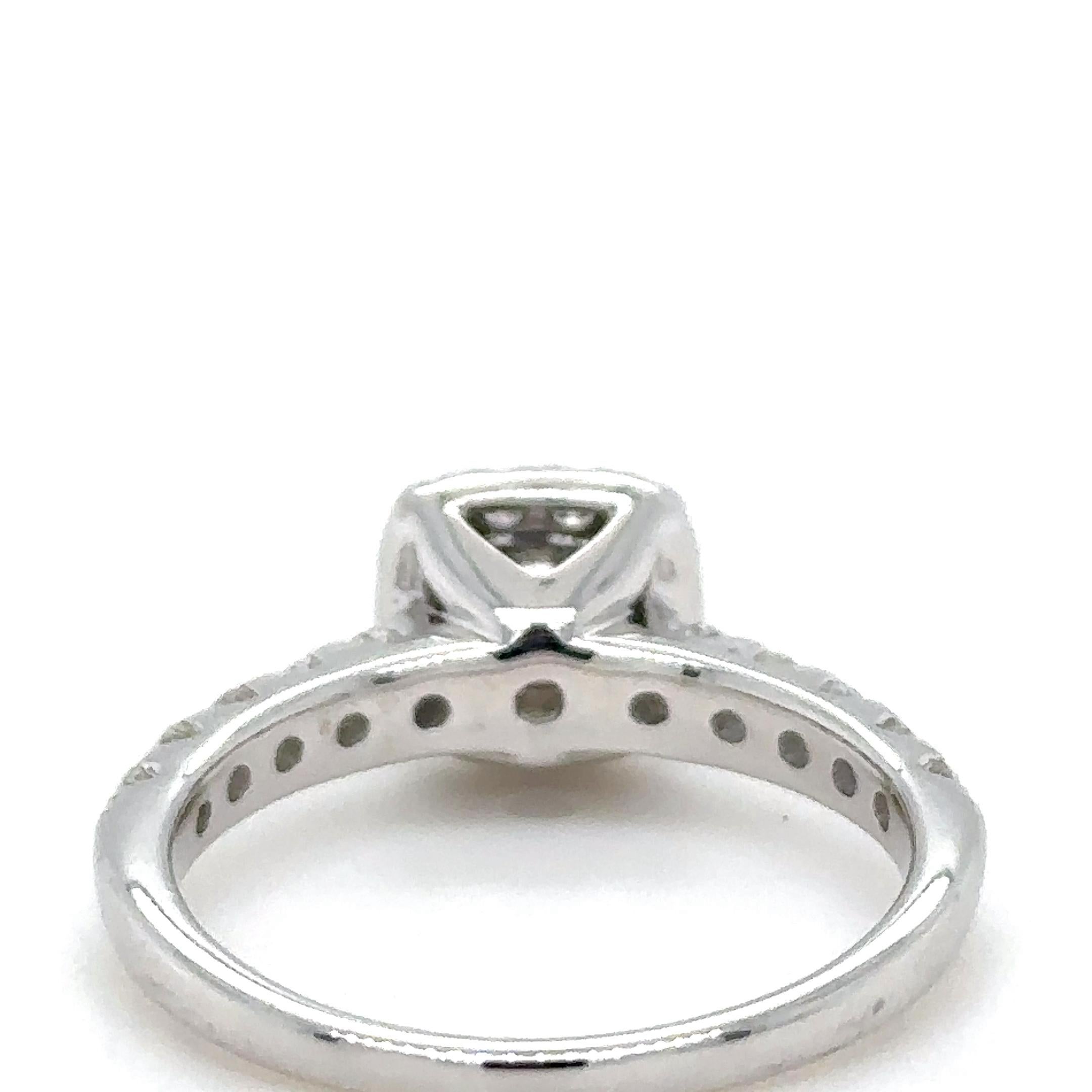Bague de fiançailles sur mesure en or blanc 18 carats avec diamants 1,19 carat Excellent état - En vente à SYDNEY, NSW