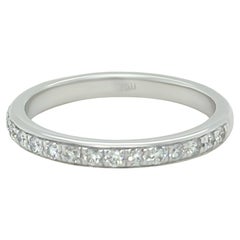 Anillo a medida de oro blanco de 18 ct con pavé de diamantes 0,28 ct