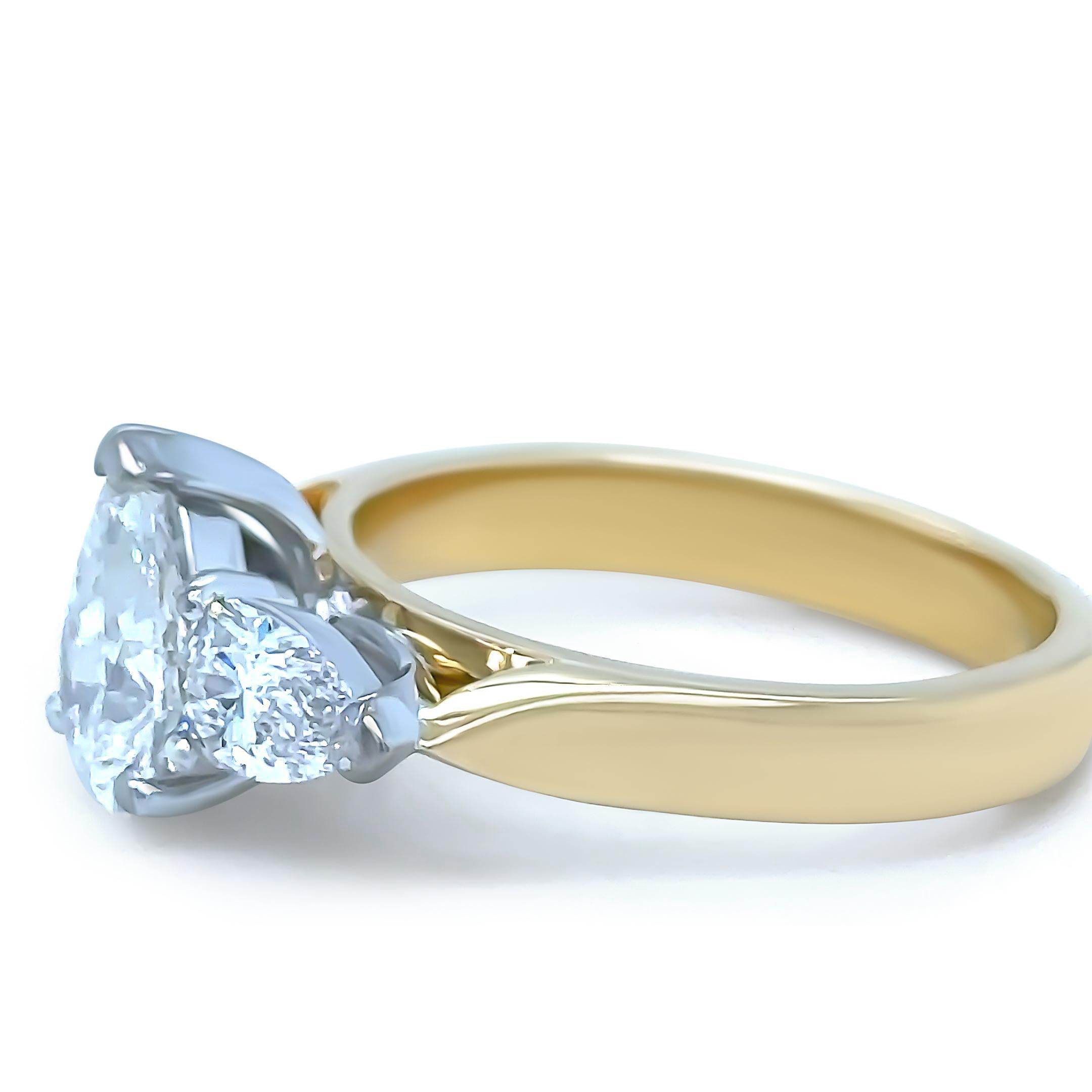 Taille radiant Bague de fiançailles sur mesure en or jaune et blanc 18 carats avec diamant DCLA 1,64 carat en vente