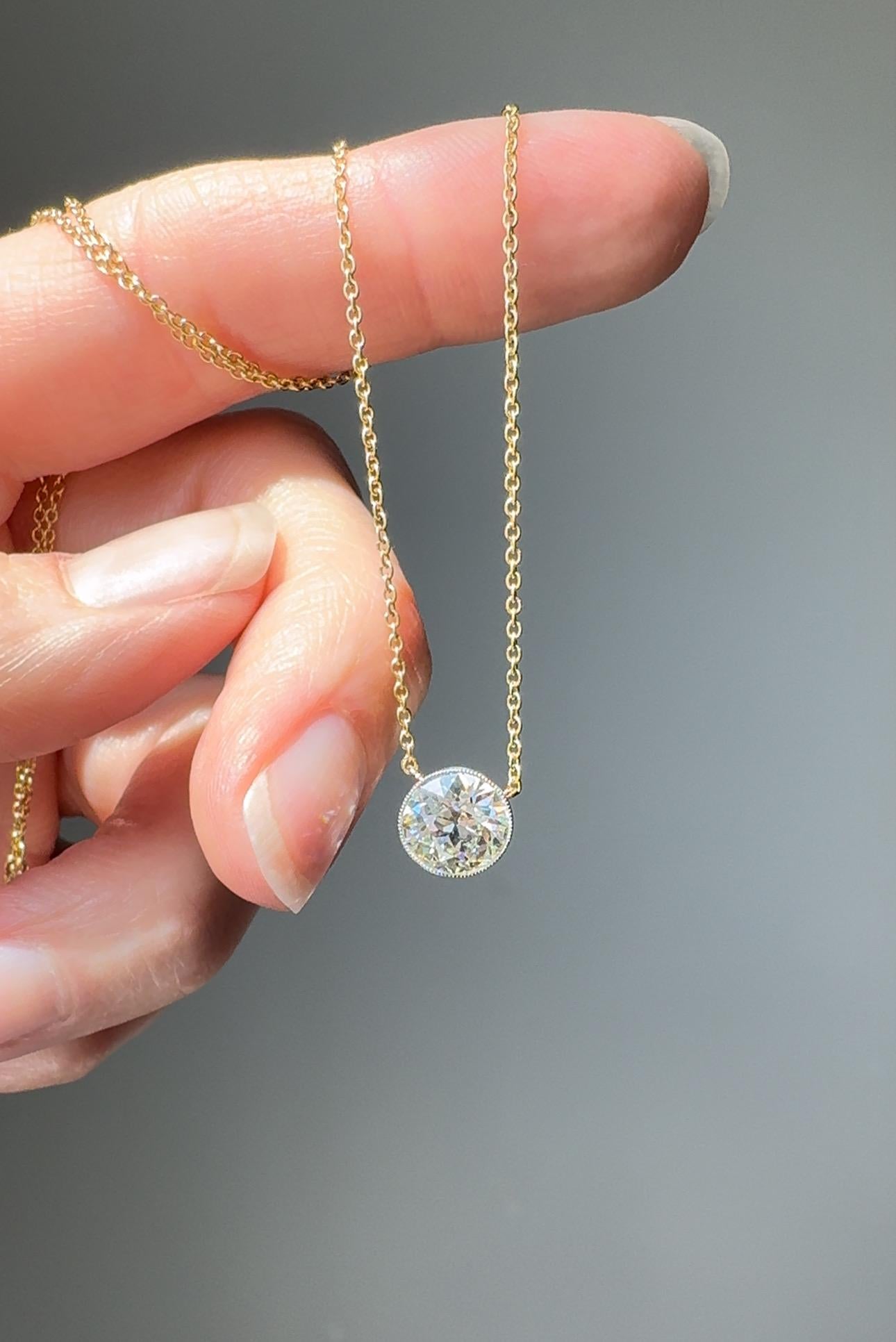 Taille vieille Europe Collier solitaire sur mesure avec diamants de 1,97 carat en vente