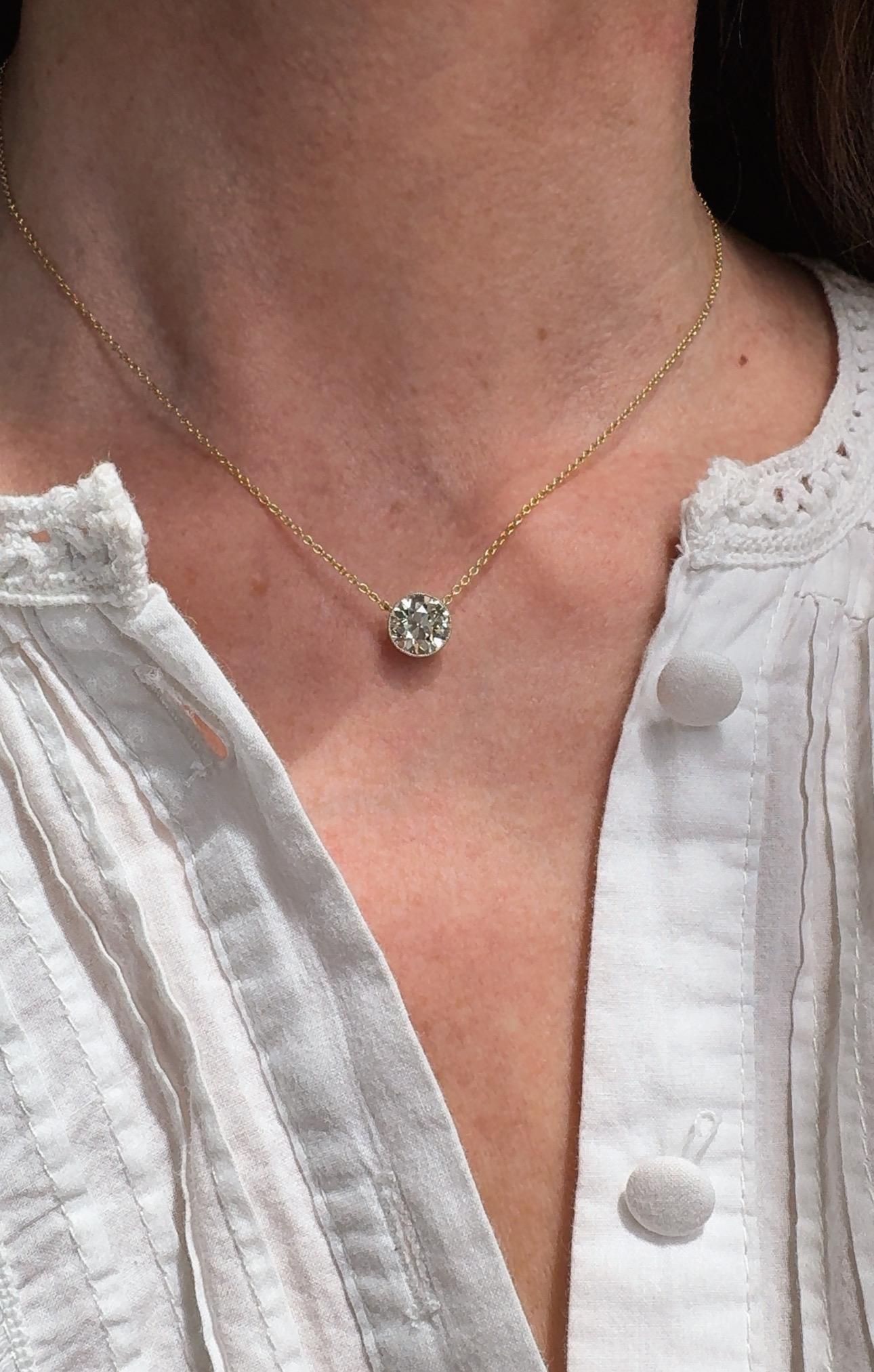 Solitär-Halskette nach Maß mit 1,97 Karat Diamant im Zustand „Hervorragend“ im Angebot in Hummelstown, PA