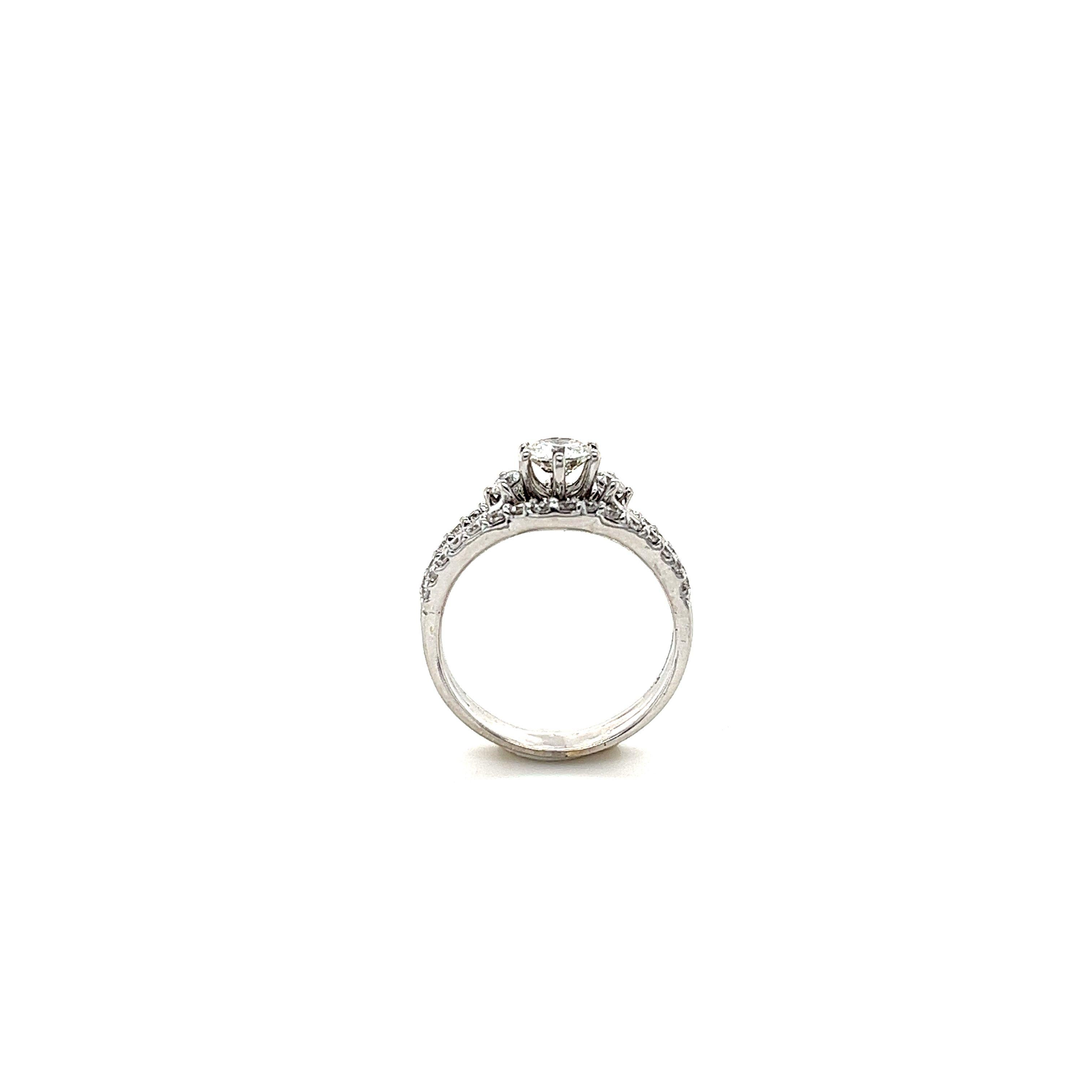 Brilliant Cut Bespoke 3 Piece Diamond Bridal Ring Set 0.99ct For Sale