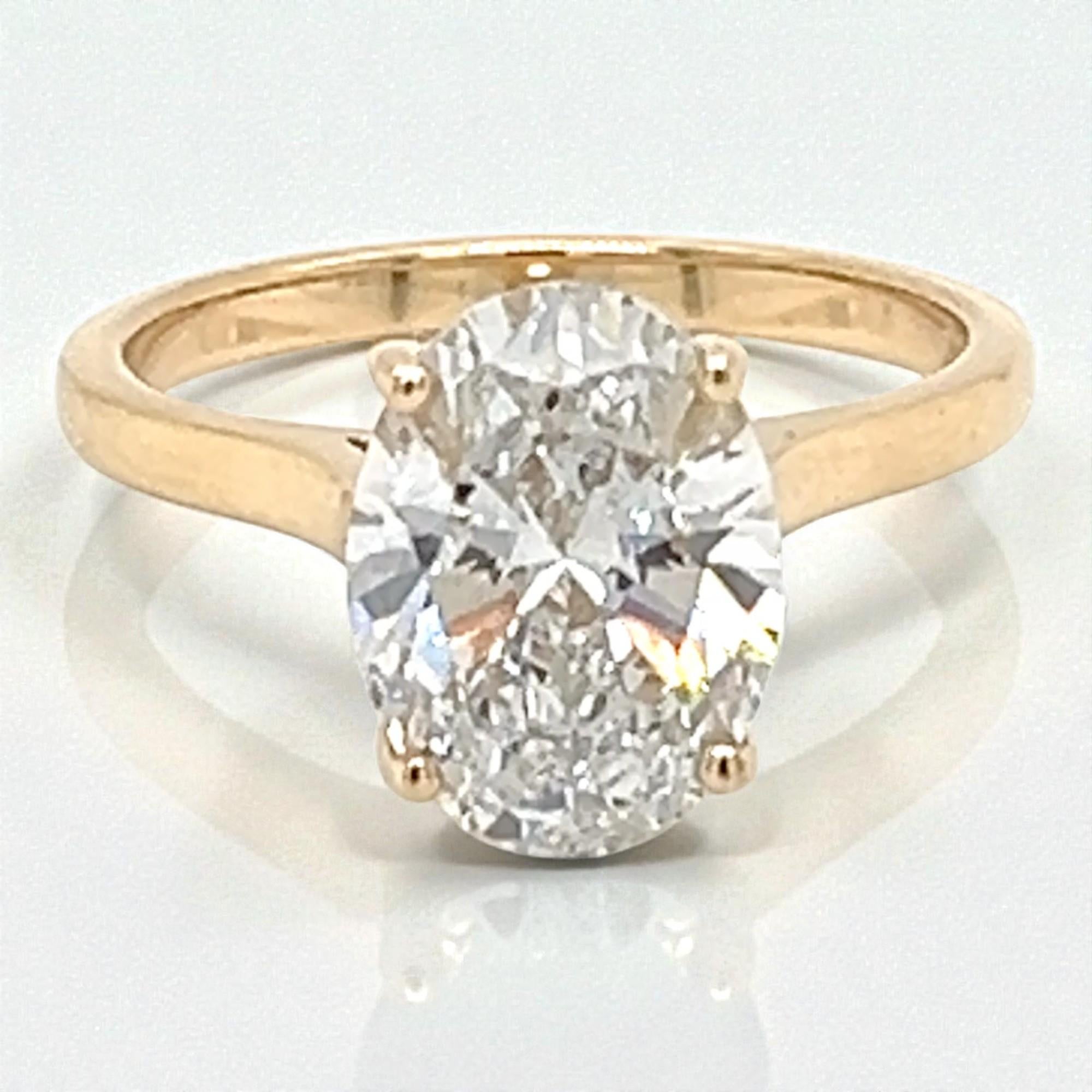 Anillo solitario de compromiso Hasbani Diamante pera de 3 quilates en oro de 18 quilates GIA F VVS a medida en venta 4