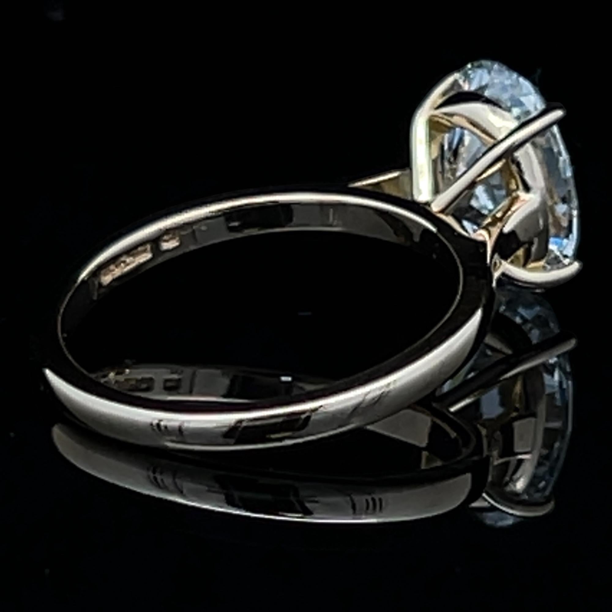 Anillo solitario de compromiso Hasbani Diamante pera de 3 quilates en oro de 18 quilates GIA F VVS a medida en venta 7