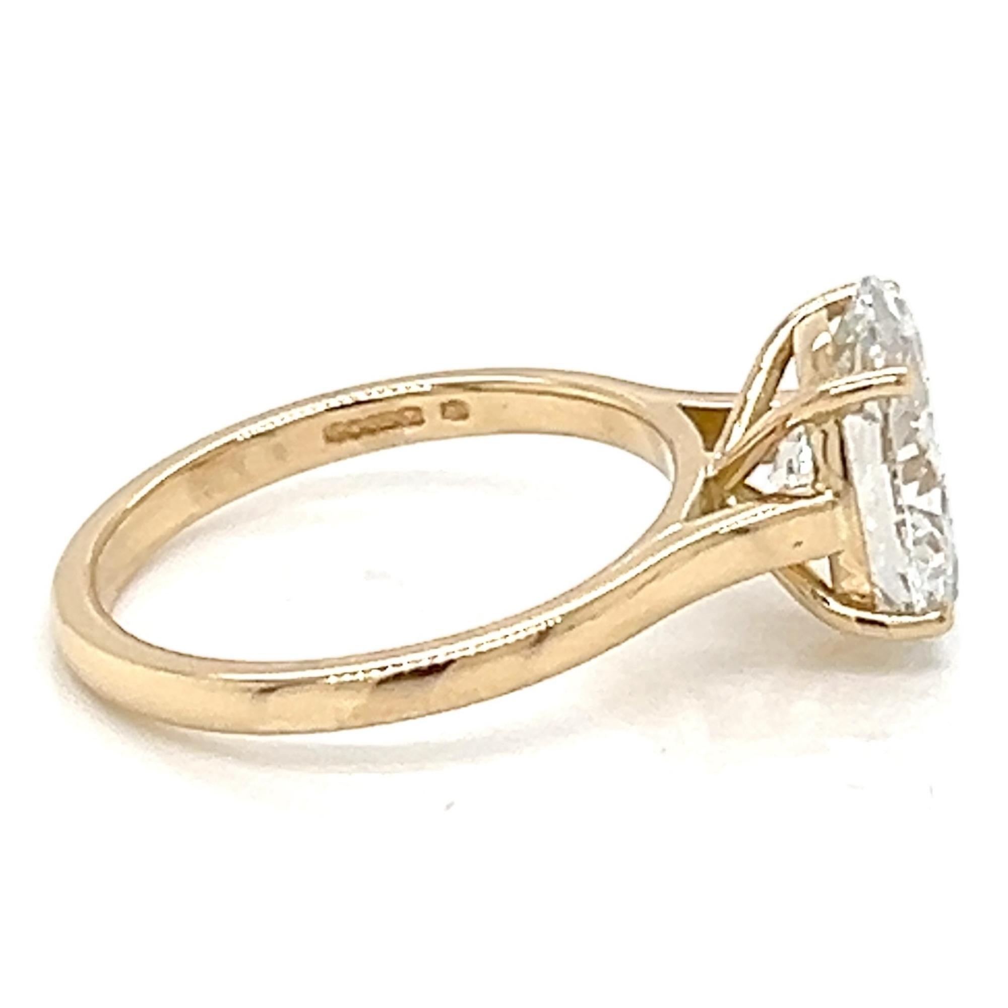 Anillo solitario de compromiso Hasbani Diamante pera de 3 quilates en oro de 18 quilates GIA F VVS a medida en venta 2