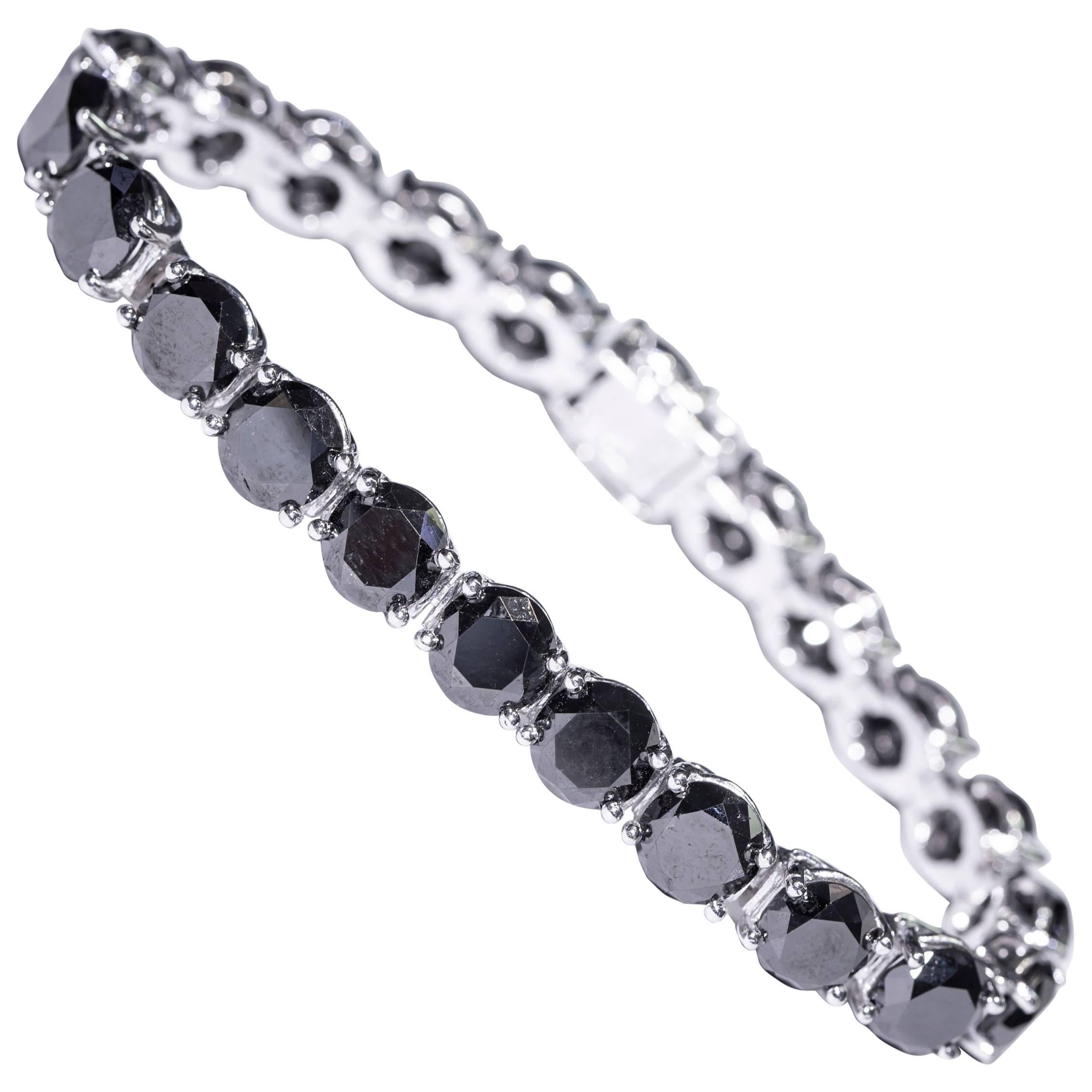 Pulsera de tenis de línea moderna de oro blanco de 18 K con diamantes negros de 49,86 quilates hecha a medida