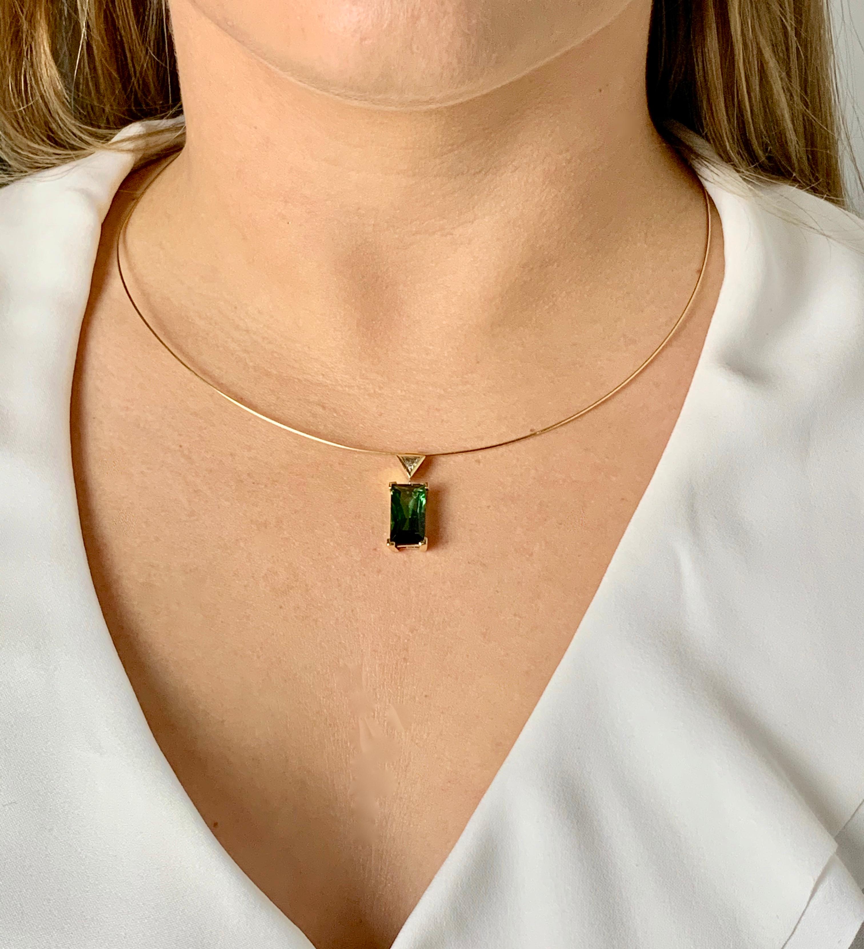 Bespoke 6.10ct Octagon Cut Green Tourmaline Diamond Pendant on 18ct Neck Wire In New Condition For Sale In Chislehurst, Kent