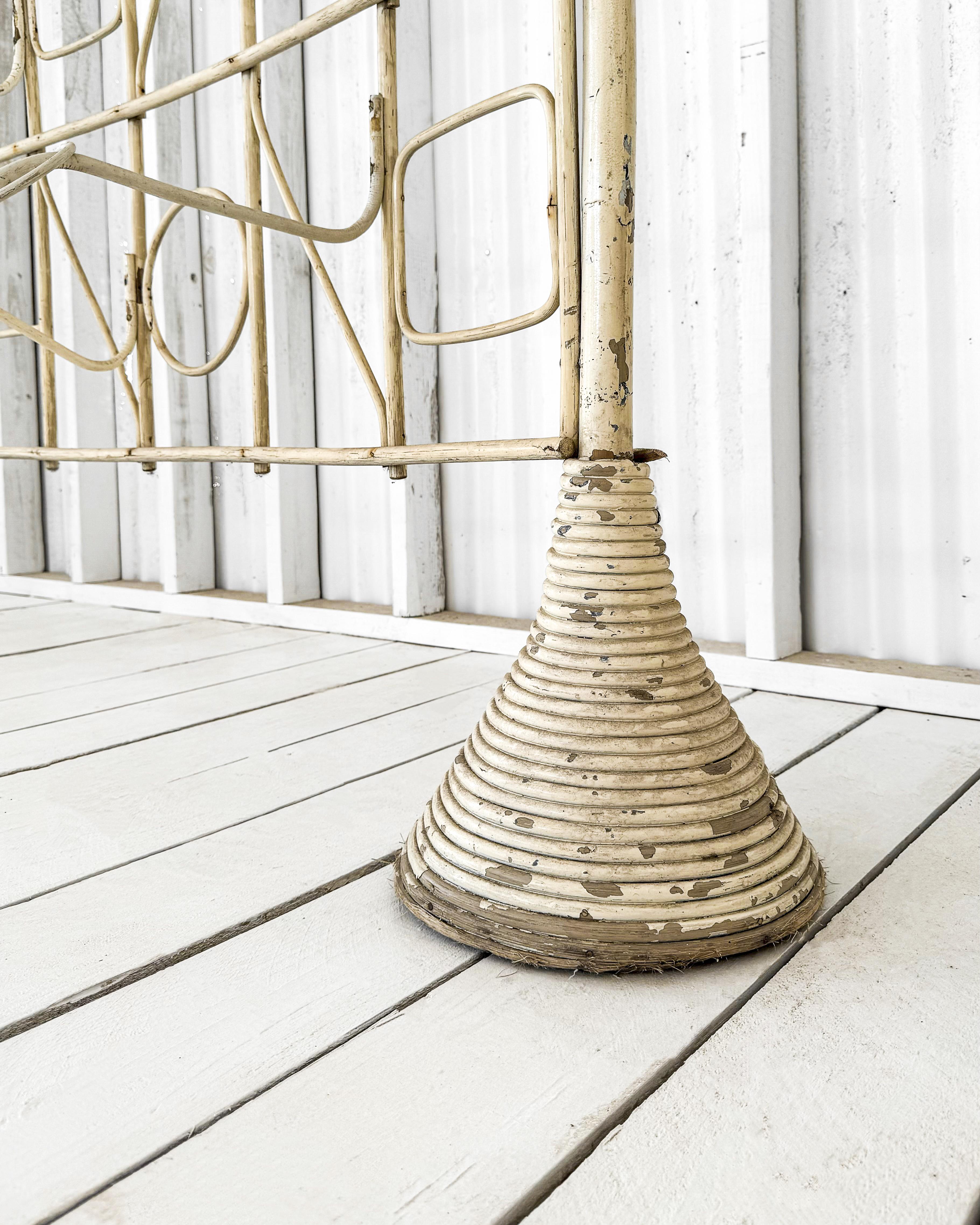 Antiker italienischer Art-Déco-Hutständer aus Bambus nach Maß im Angebot 11