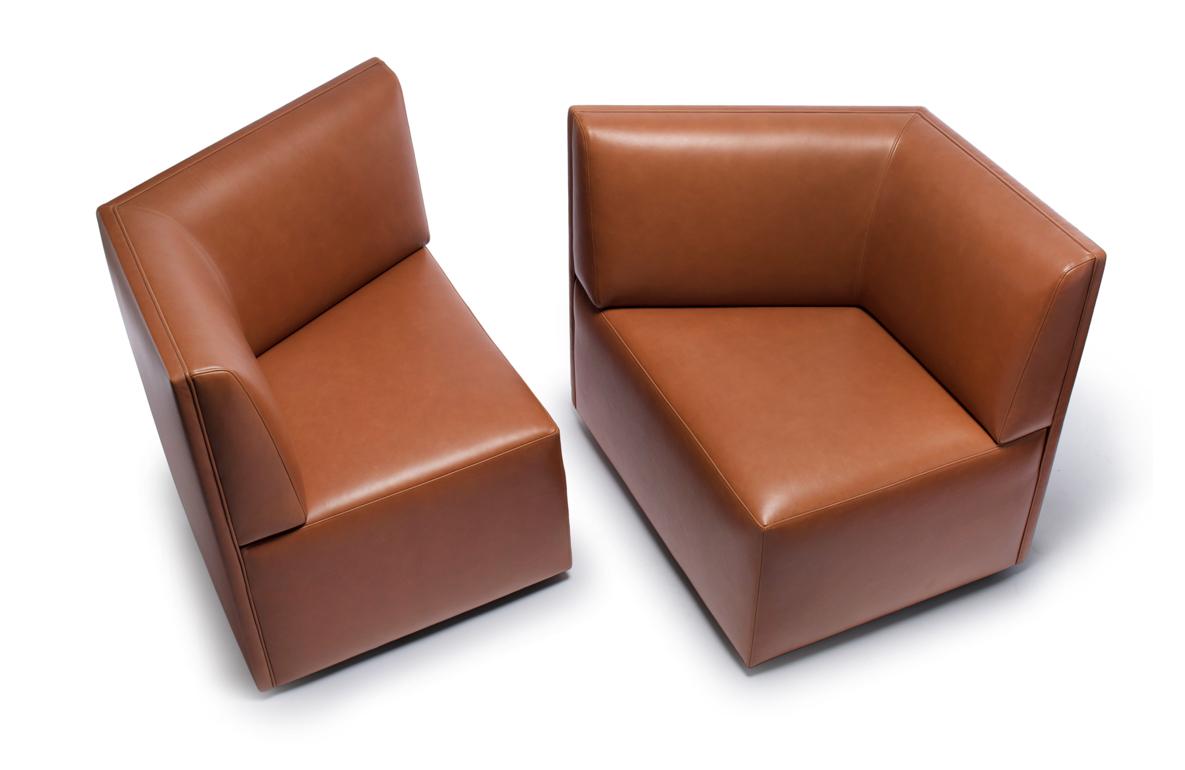 Maßgeschneiderter Sessel aus braunem Leder von Vincent Le Bourdon Handgefertigt (Moderne) im Angebot