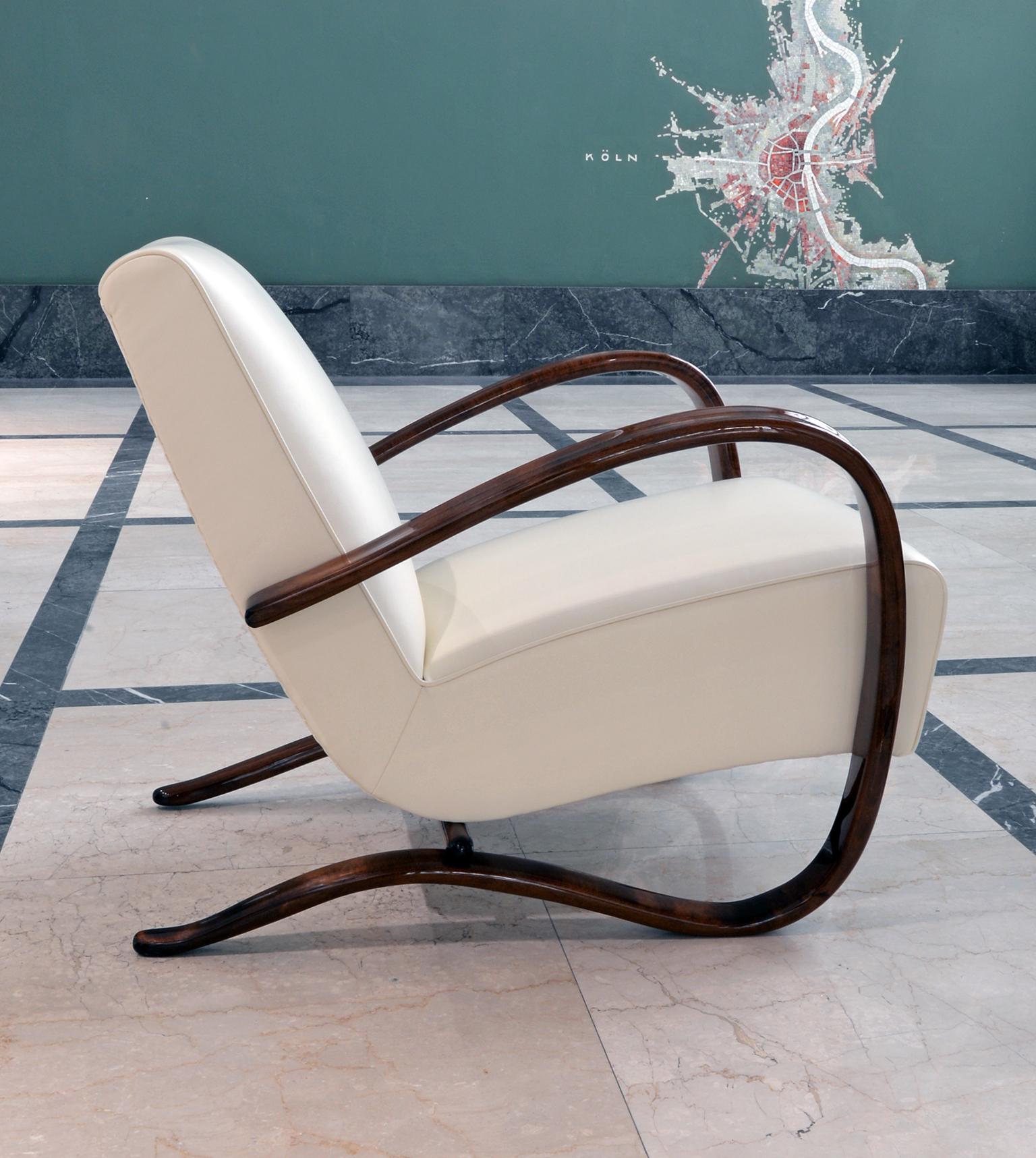 Bespoke Armchairs By J. Halabala, Cream Leather Upholstery, Glossy Wood Finish In Excellent Condition For Sale In Berlin, DE