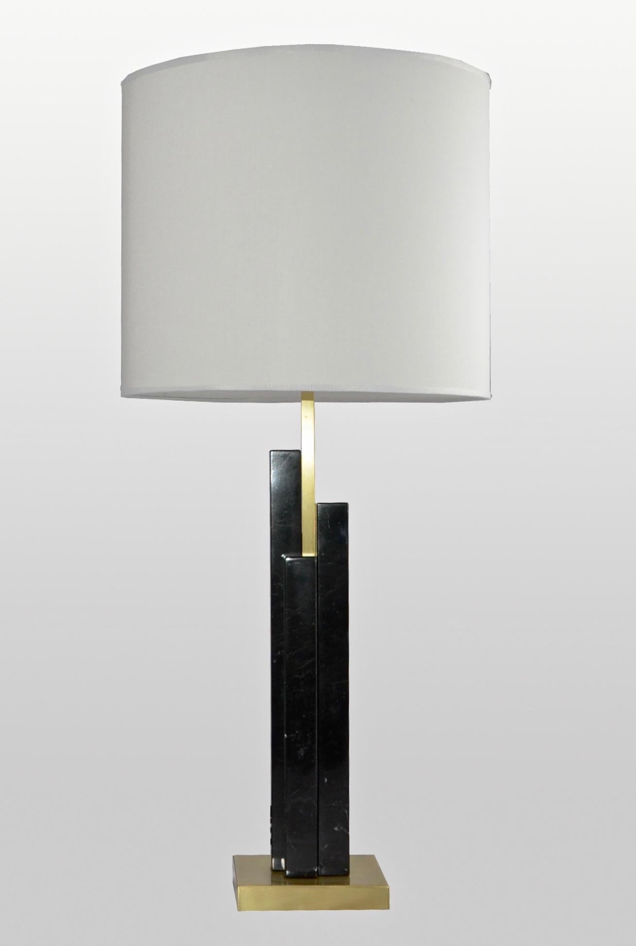 Italian Art Deco Style Pair of Black White Marble Satin Brass Modern Table Lamps 10