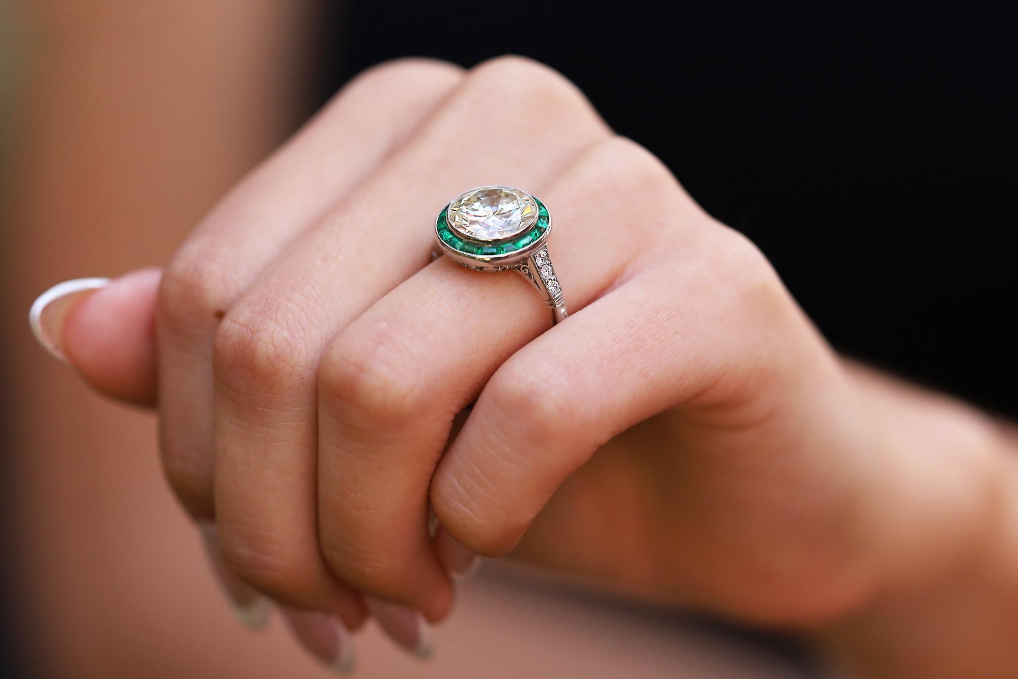Bespoke Art Deco Revival 4.10 Carat Diamond & Emerald Platinum Engagement Ring In New Condition In Santa Barbara, CA