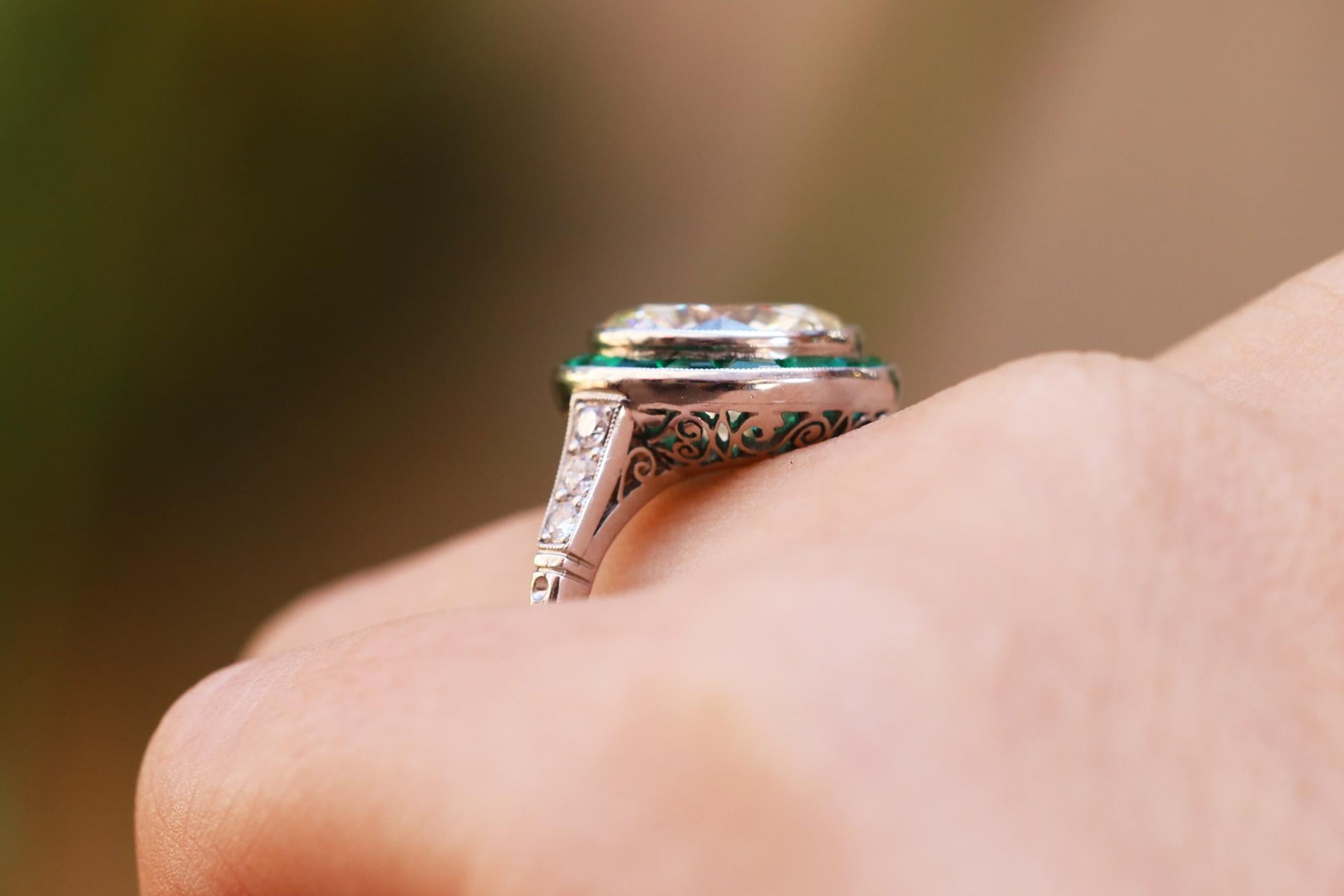 Women's or Men's Bespoke Art Deco Revival 4.10 Carat Diamond & Emerald Platinum Engagement Ring