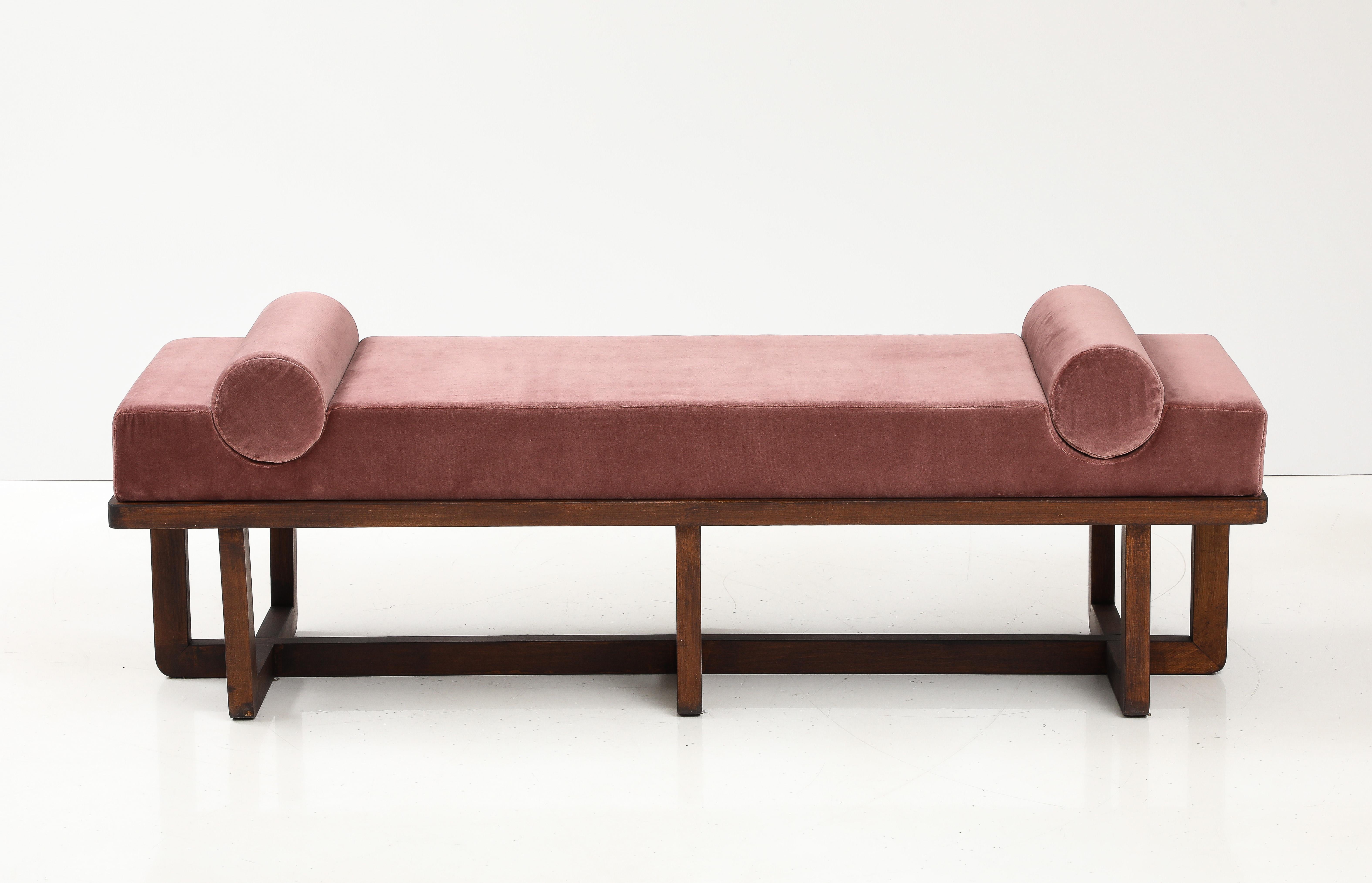 Bespoke Bench with Sculptural Bolsters and Walnut Frame in Rose Velvet, Italy For Sale 4