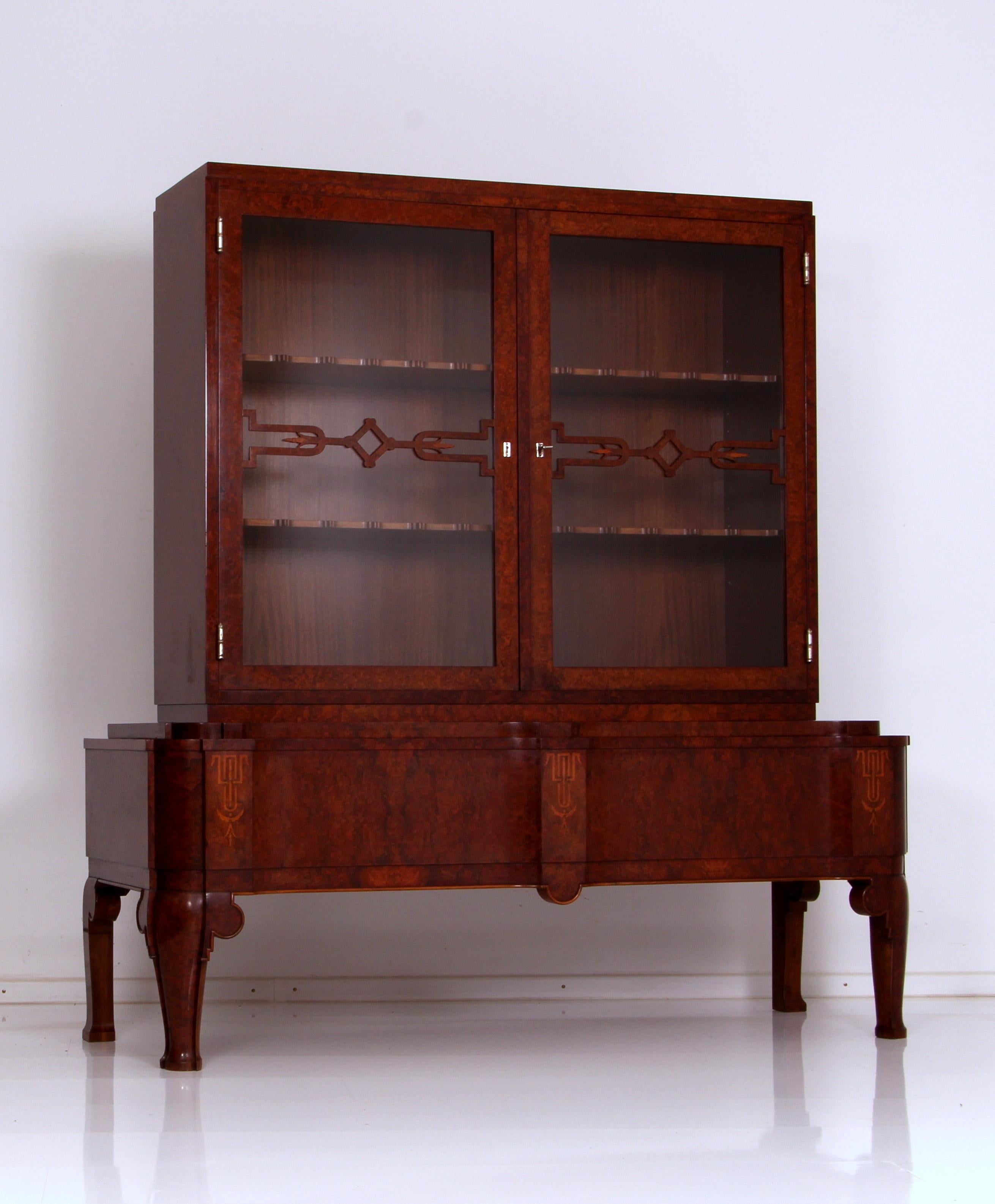 Bespoke Burl Wooden Art Nouveau Display Glass Cabinet H. Pössenbacher Est. 1784 For Sale 12
