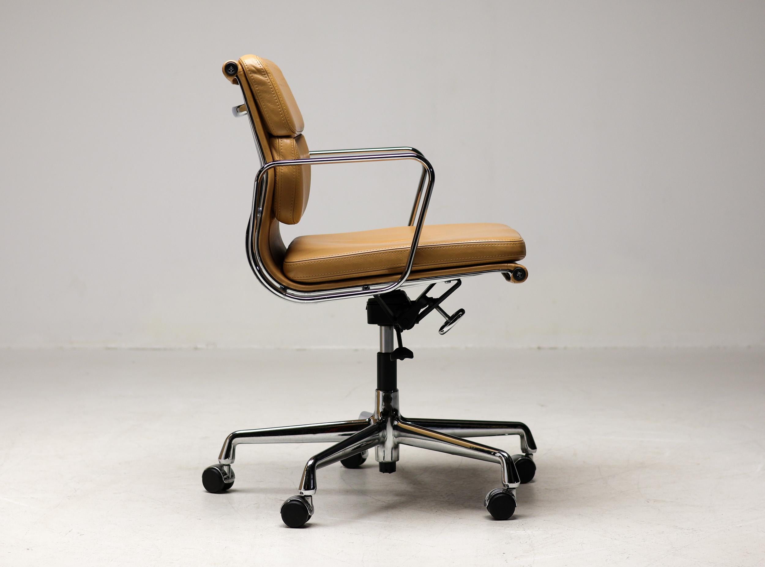 Bespoke Charles & Ray Eames Cognac Leather EA217 Desk Chair 5