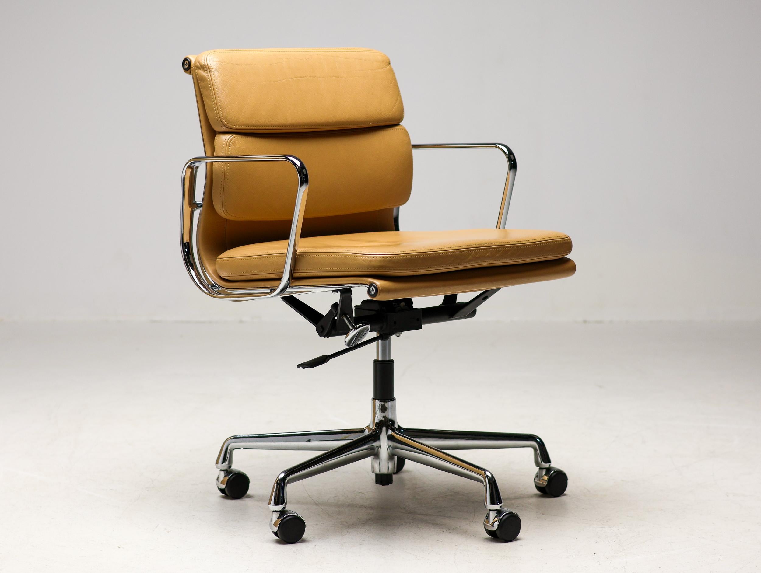 Bespoke Charles & Ray Eames Cognac Leather EA217 Desk Chair 6