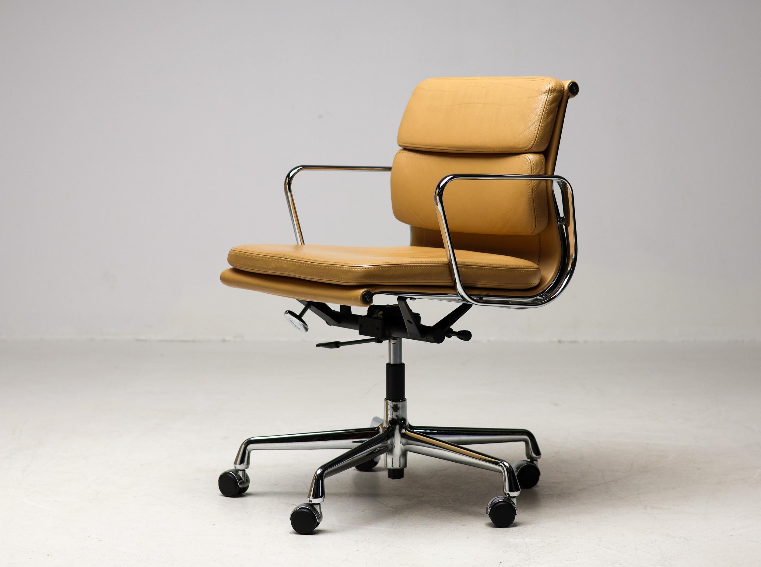 20th Century Bespoke Charles & Ray Eames Cognac Leather EA217 Desk Chair