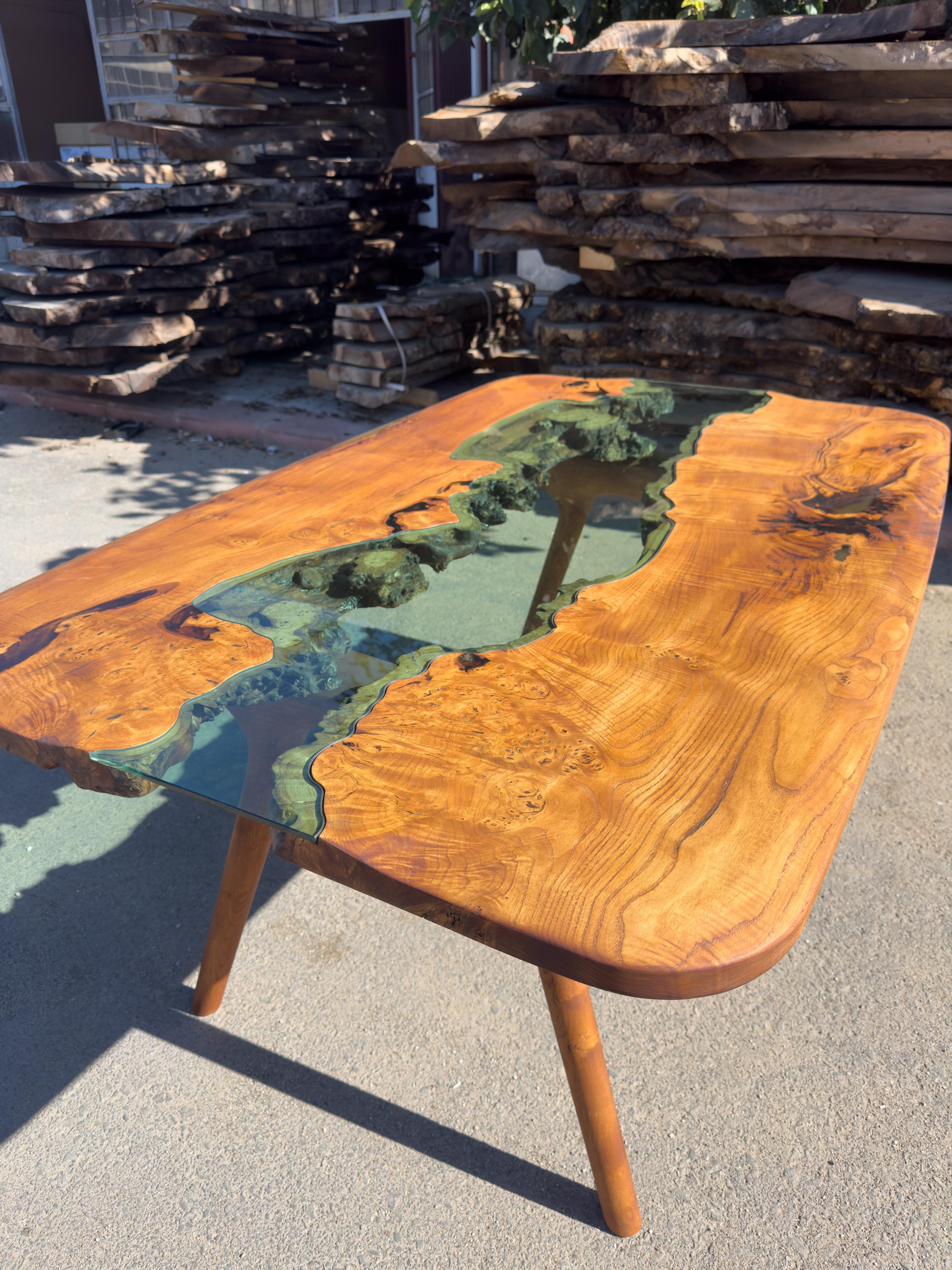Custom Chesnut Glass River Dining & Conference Table In New Condition For Sale In İnegöl, TR