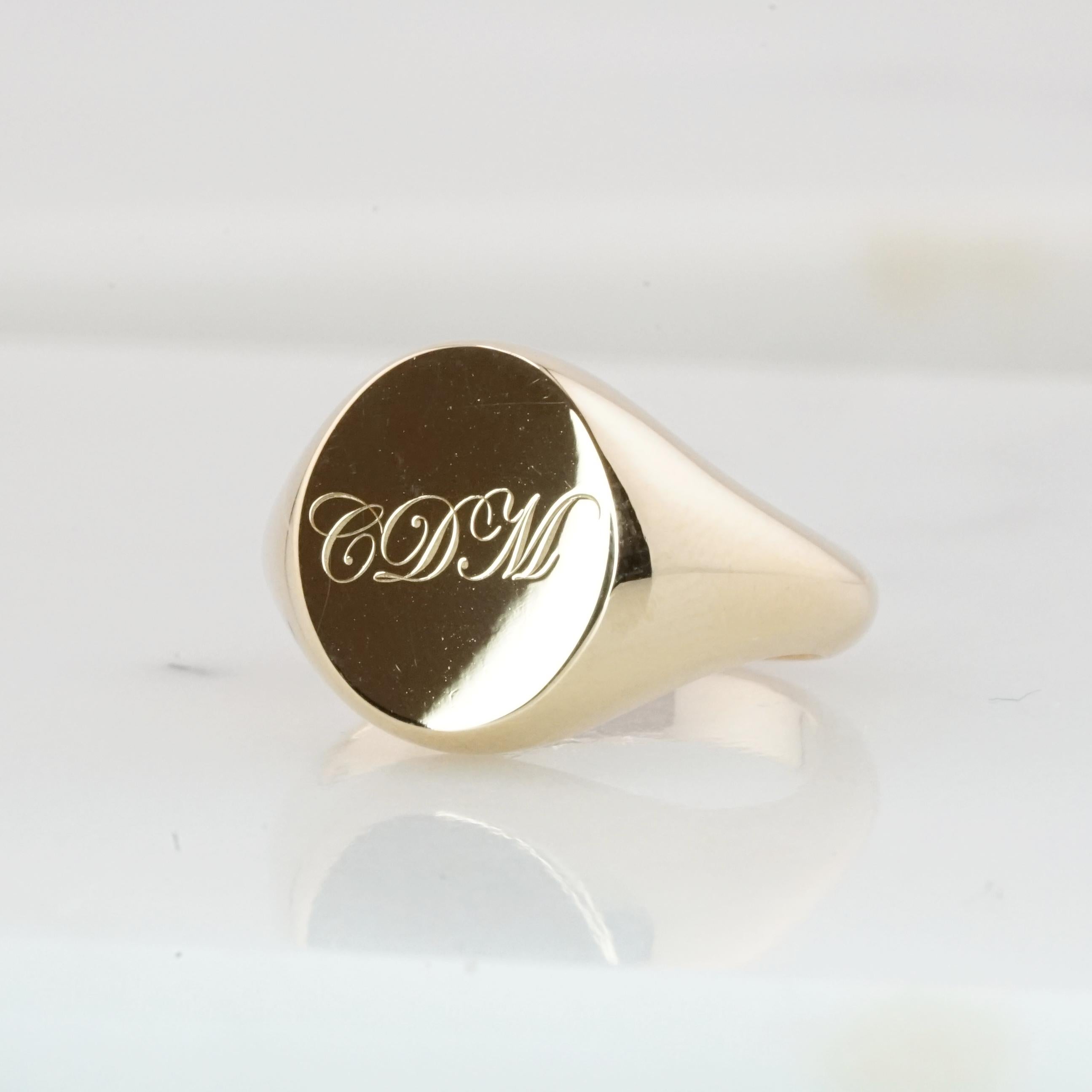 Contemporary Bespoke Chevalier 18K Yellow Gold Ring For Sale