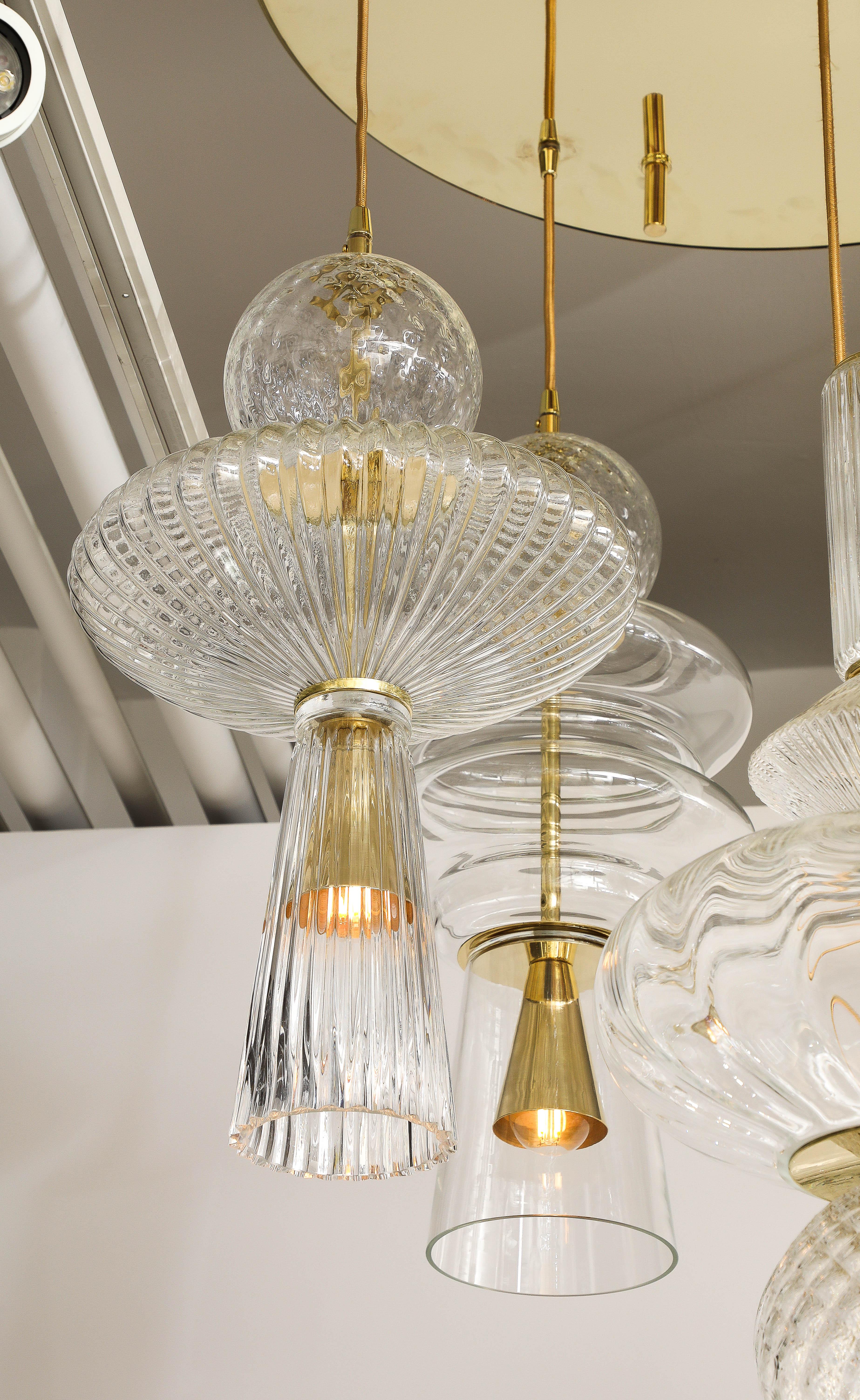 Adjustable Height Clear Murano Glass Pendants Brass Suspension Chandelier, Italy For Sale 4