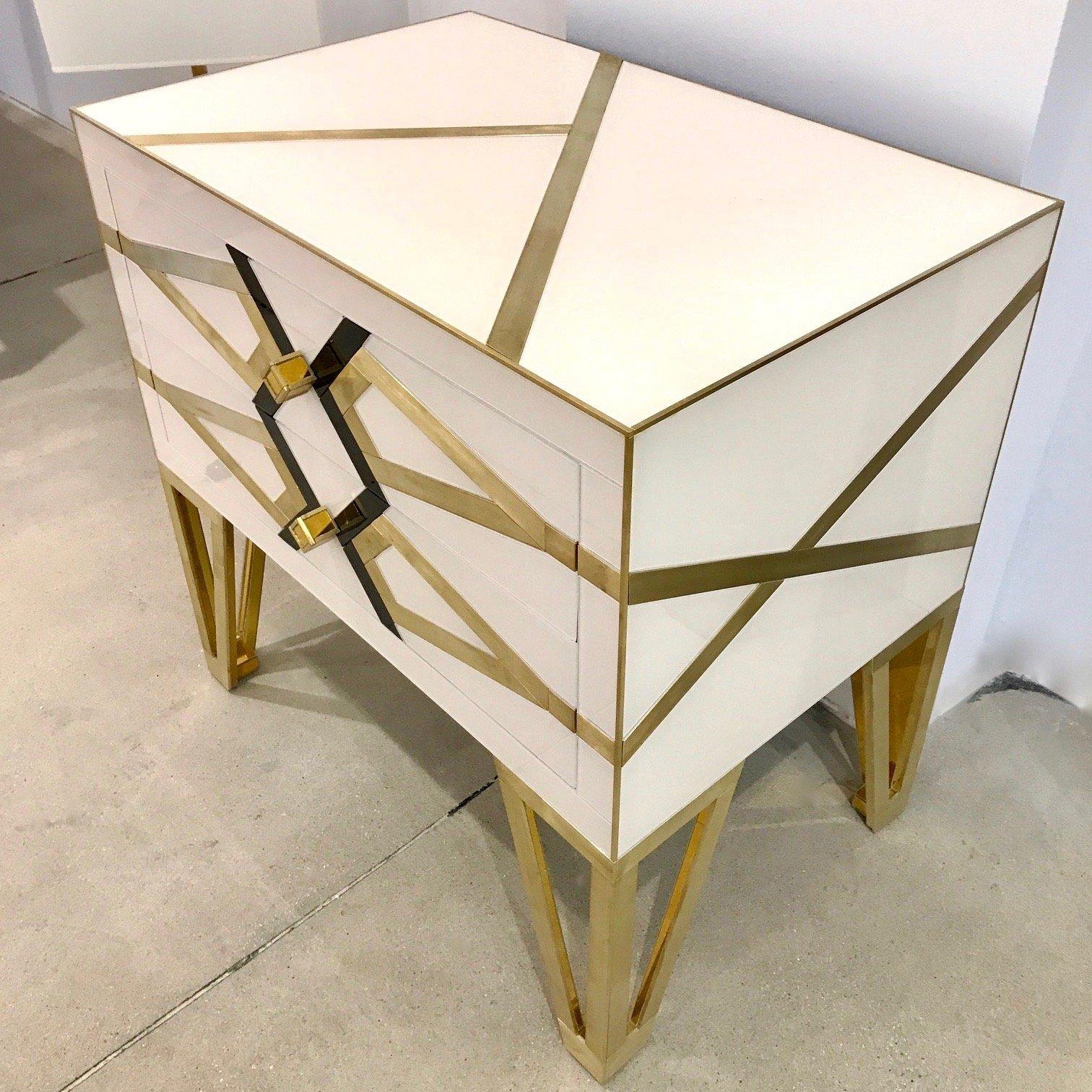 Modern Bespoke Cosulich Creation Gold Brass Black & White Side Tables/Nightstands, Pair For Sale