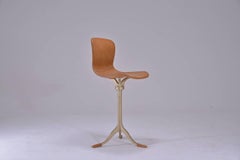 Sedia girevole da banco Bespoke, pelle e ottone di P. Tendercool
