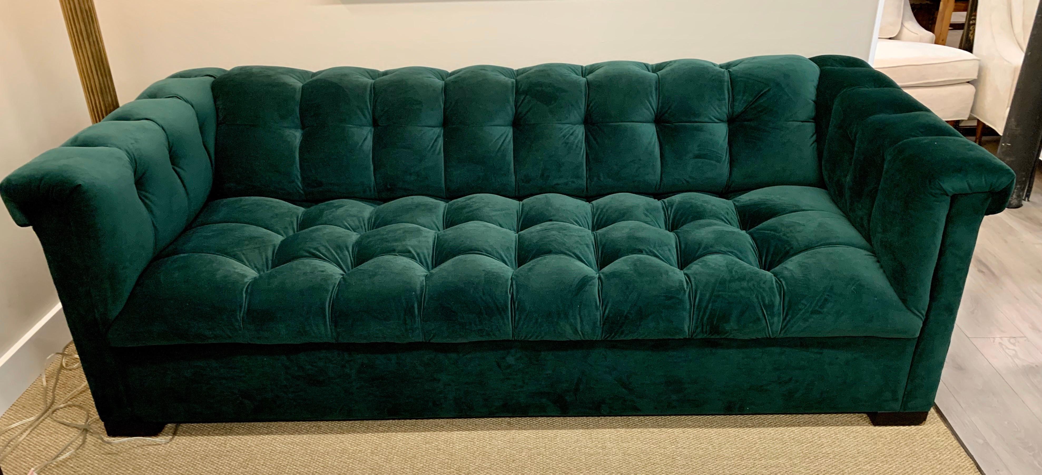 Bespoke Custom British Racing Green Velvet Chesterfield Tufted Sofa In Excellent Condition In West Hartford, CT