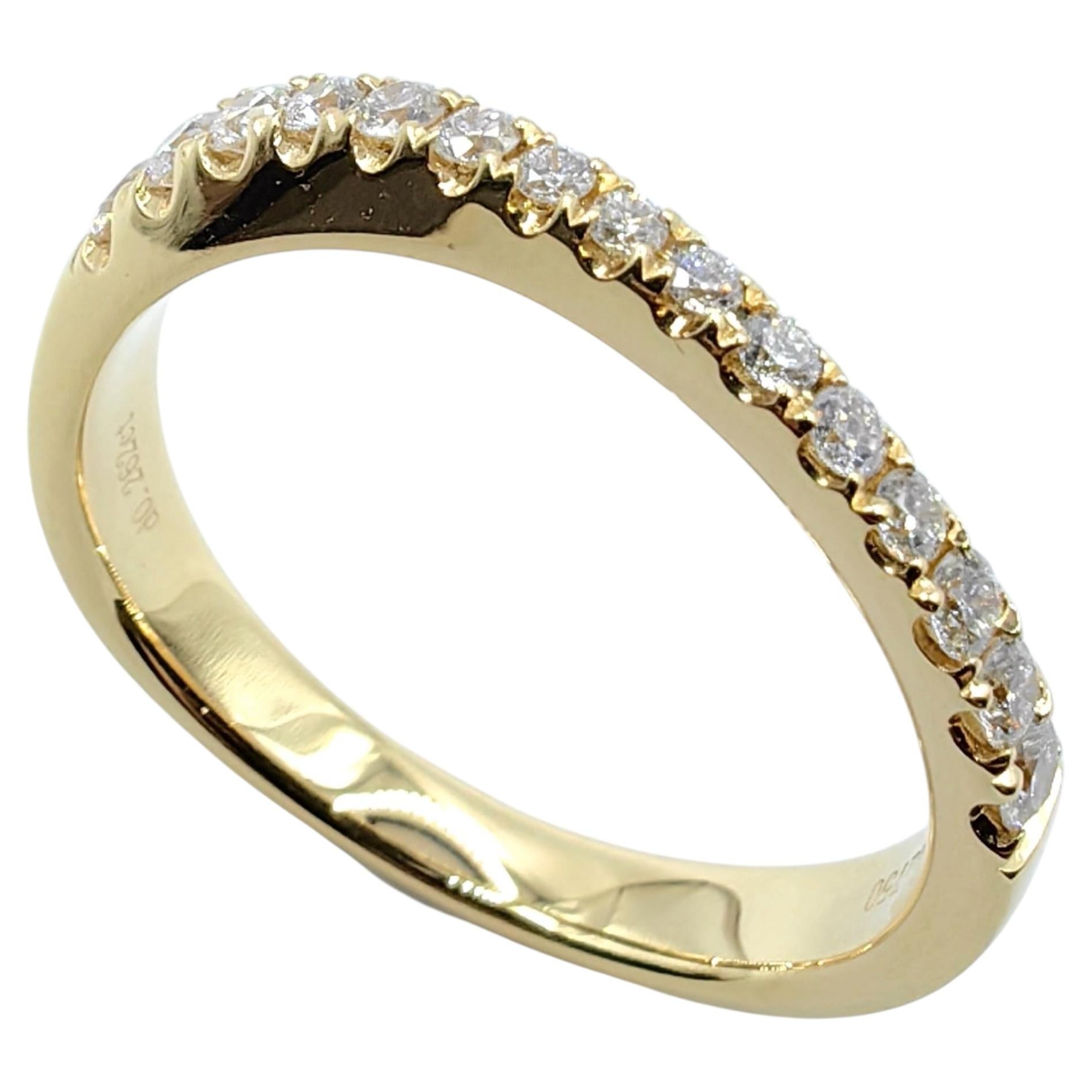 For Sale:  Bespoke Diamond Curved Contour Sculpted Wedding Band in 14K/18K Yellow Gold