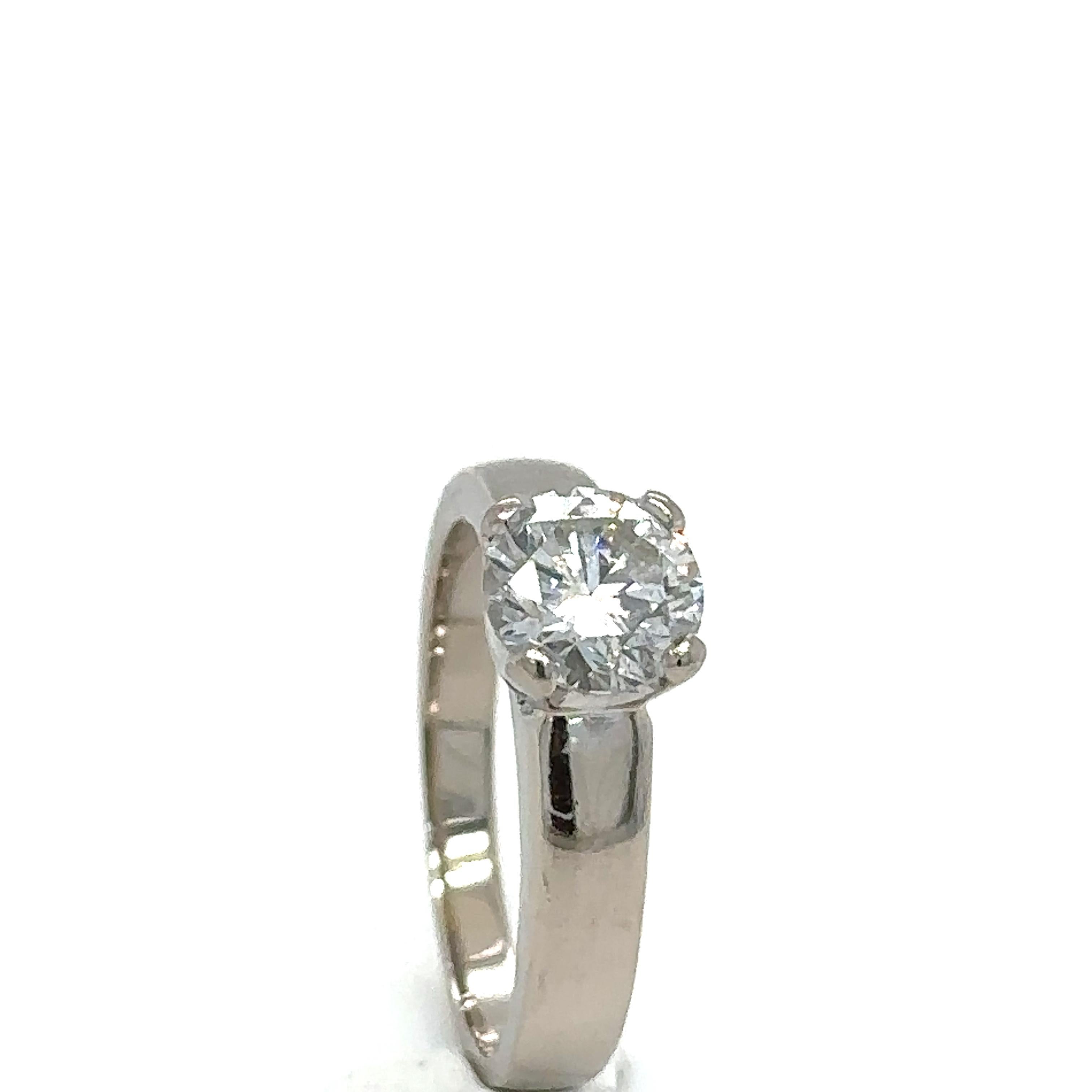 Round Cut Bespoke Diamond Engagement Ring 1.56ct For Sale