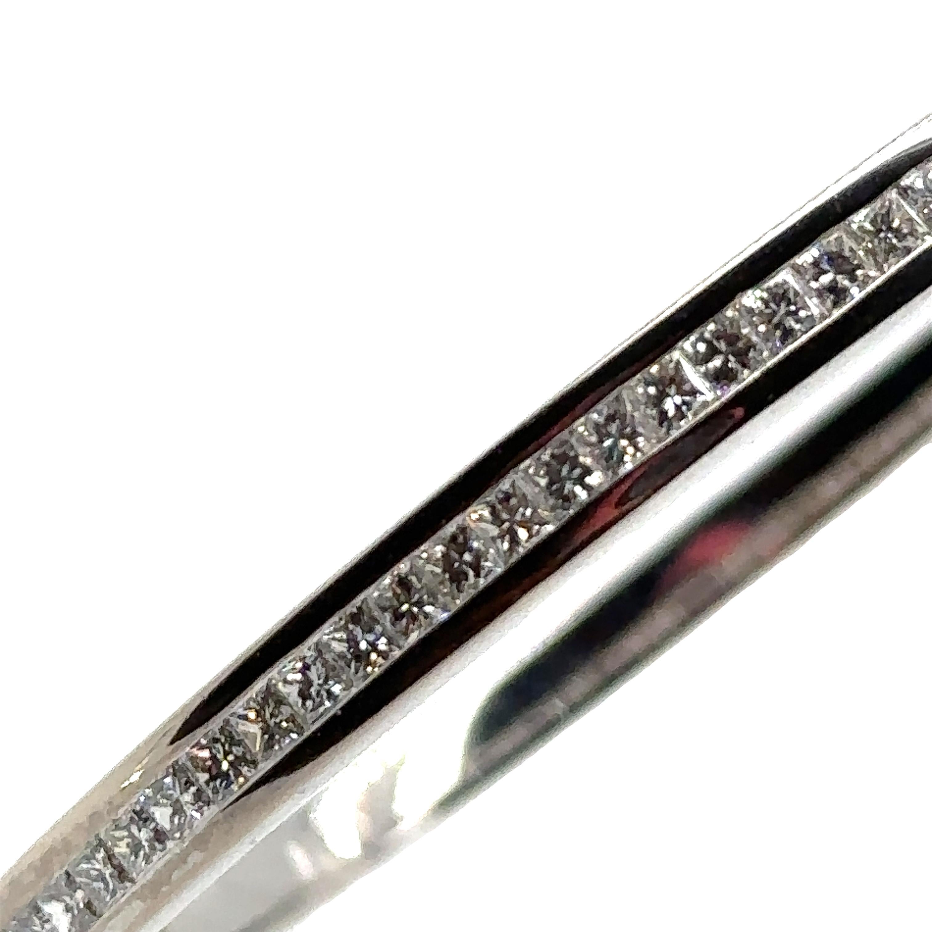 Bespoke Diamond Hinged Line Bangle 1.85ct In Excellent Condition In SYDNEY, NSW