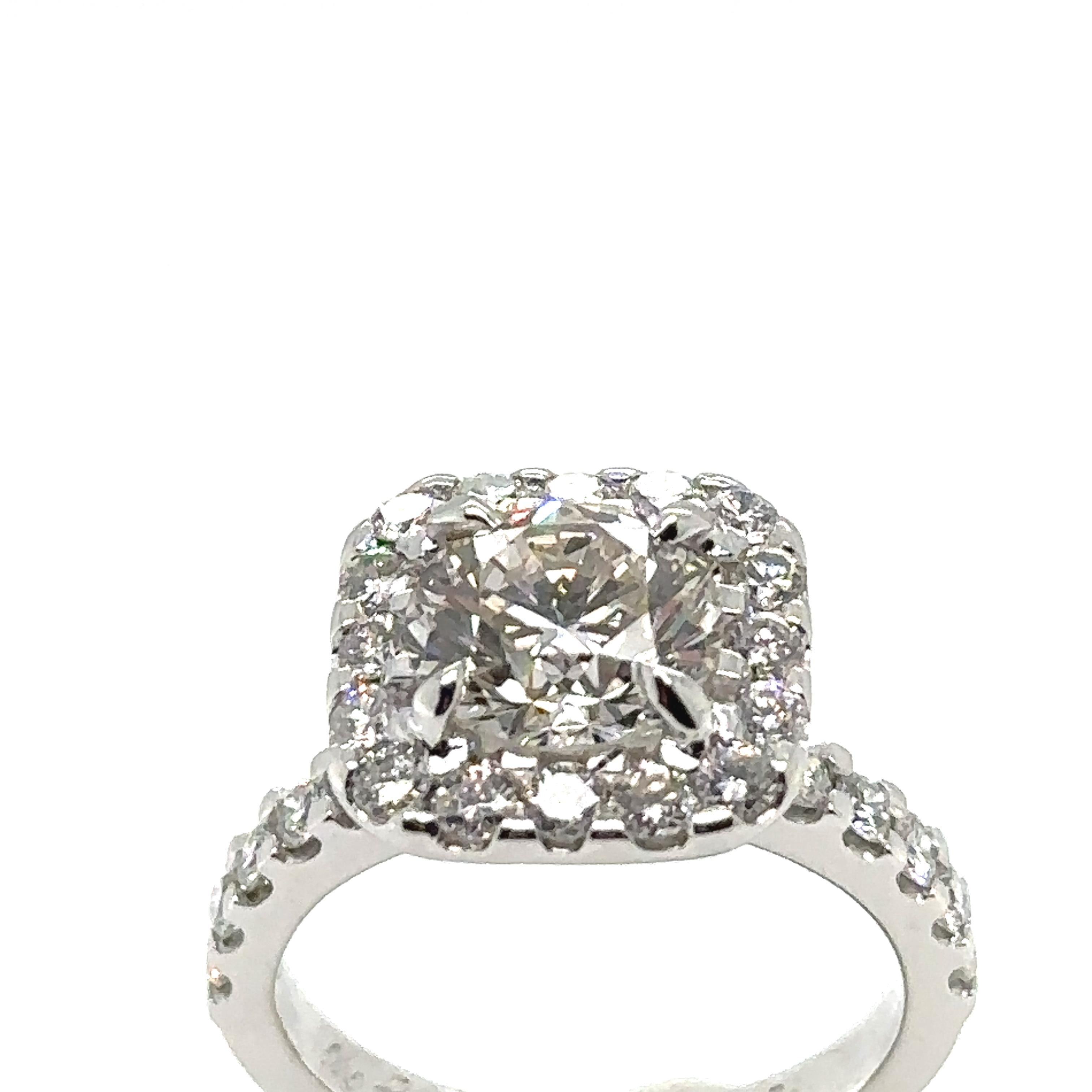 Bespoke Diamond Square Cluster Ring 2.84ct In Excellent Condition For Sale In SYDNEY, NSW