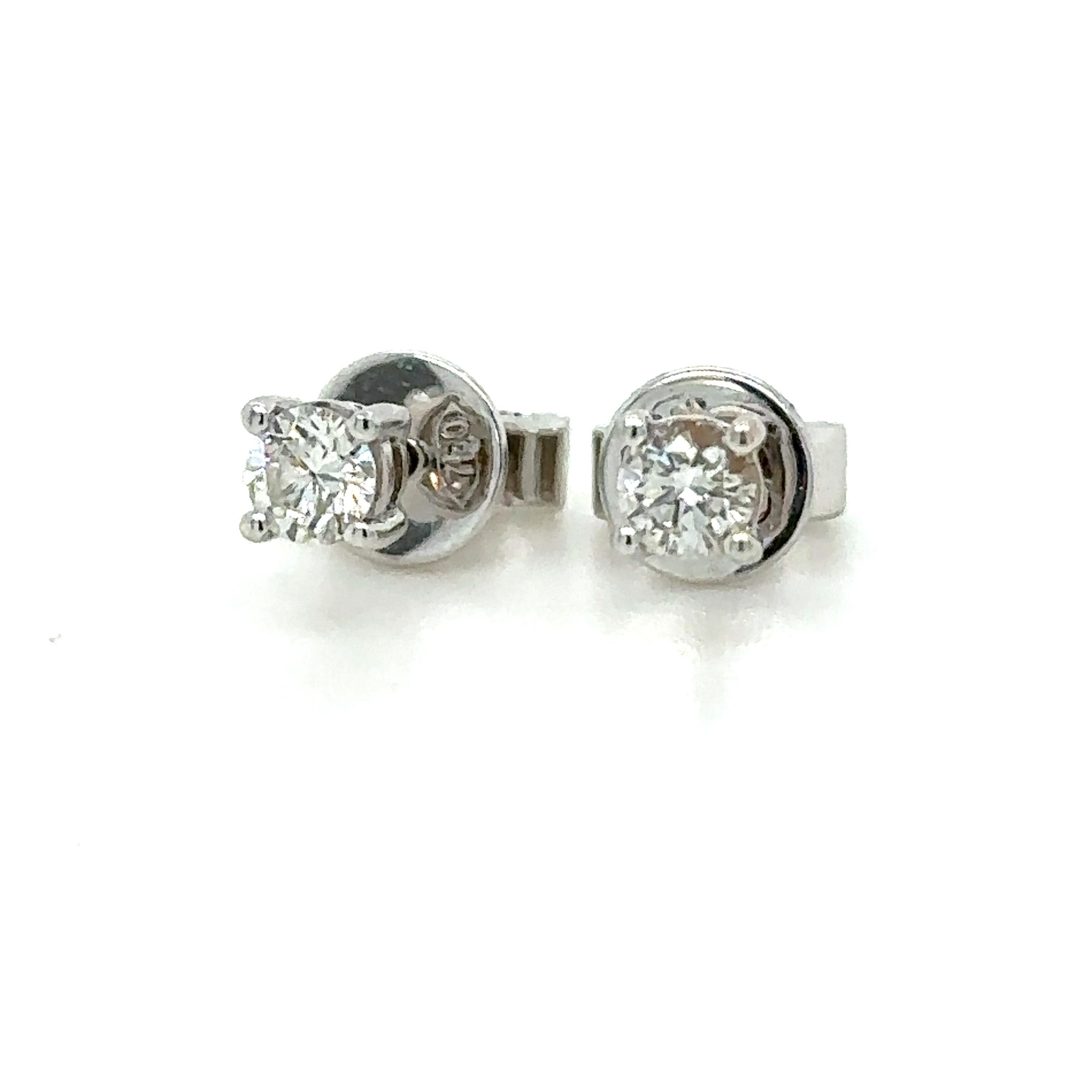 Bespoke Diamond Stud Earrings 0.30 Carat In Excellent Condition In SYDNEY, NSW