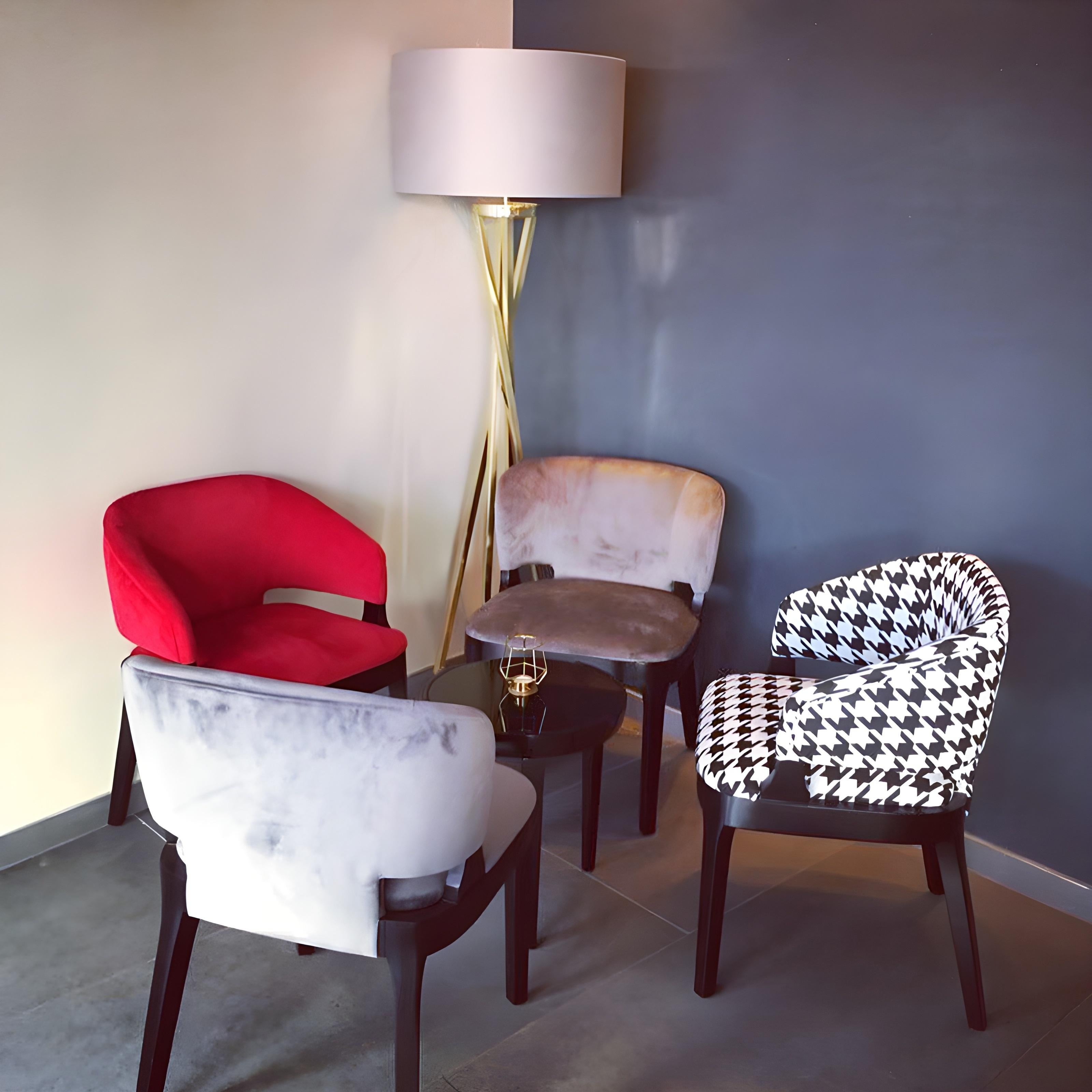 Sillón de Comedor a Medida con Estructura de Roble Fumé - Tapizado a Medida Terciopelo en venta