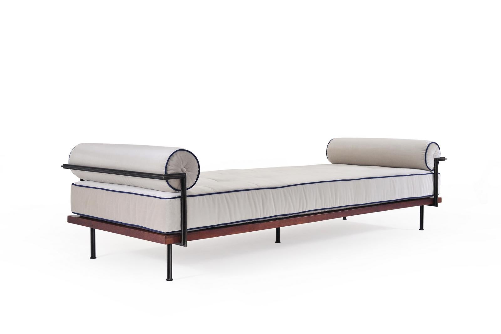 Mid-Century Modern Bespoke Double Daybed Indoor Reclaimed Hardwood and Solid Brass Frame 'In-Stock' For Sale