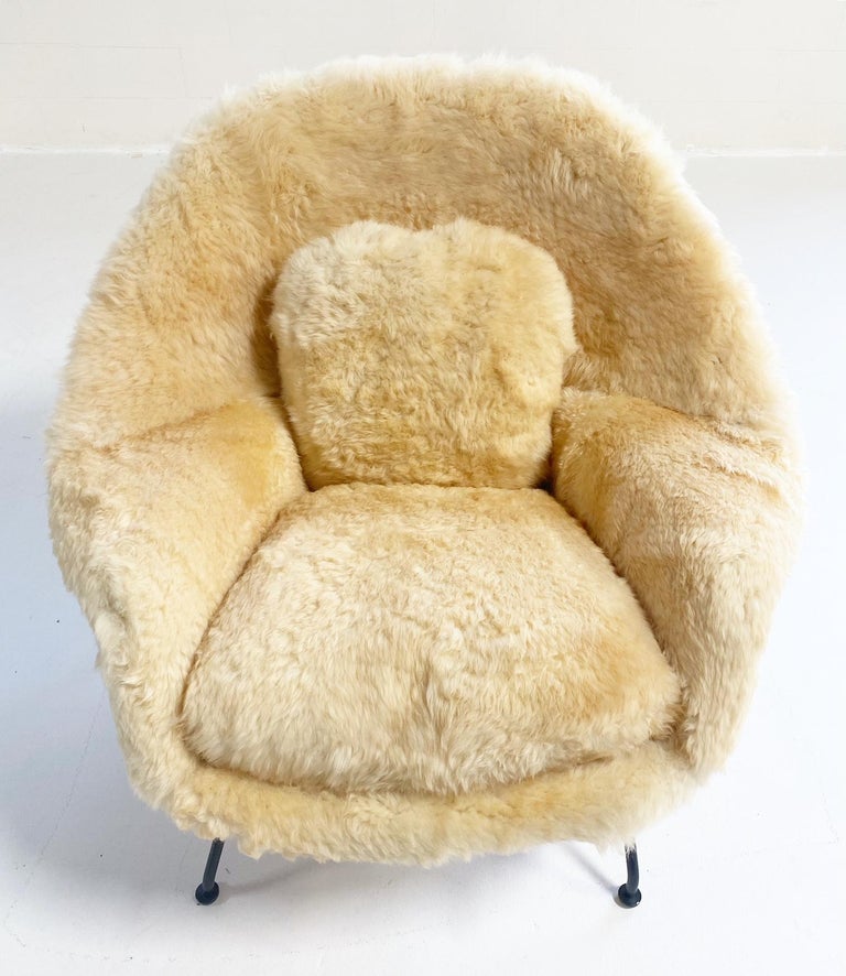 Forsyth Bespoke Eero Saarinen Womb Chair and Ottoman in Texas Sheepskin For Sale 1