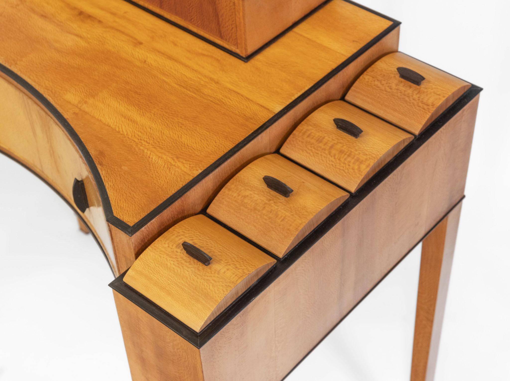 Tavolino da toeletta su misura in legno di platano e ebano inglese Art Deco Revival 1984 in vendita 3