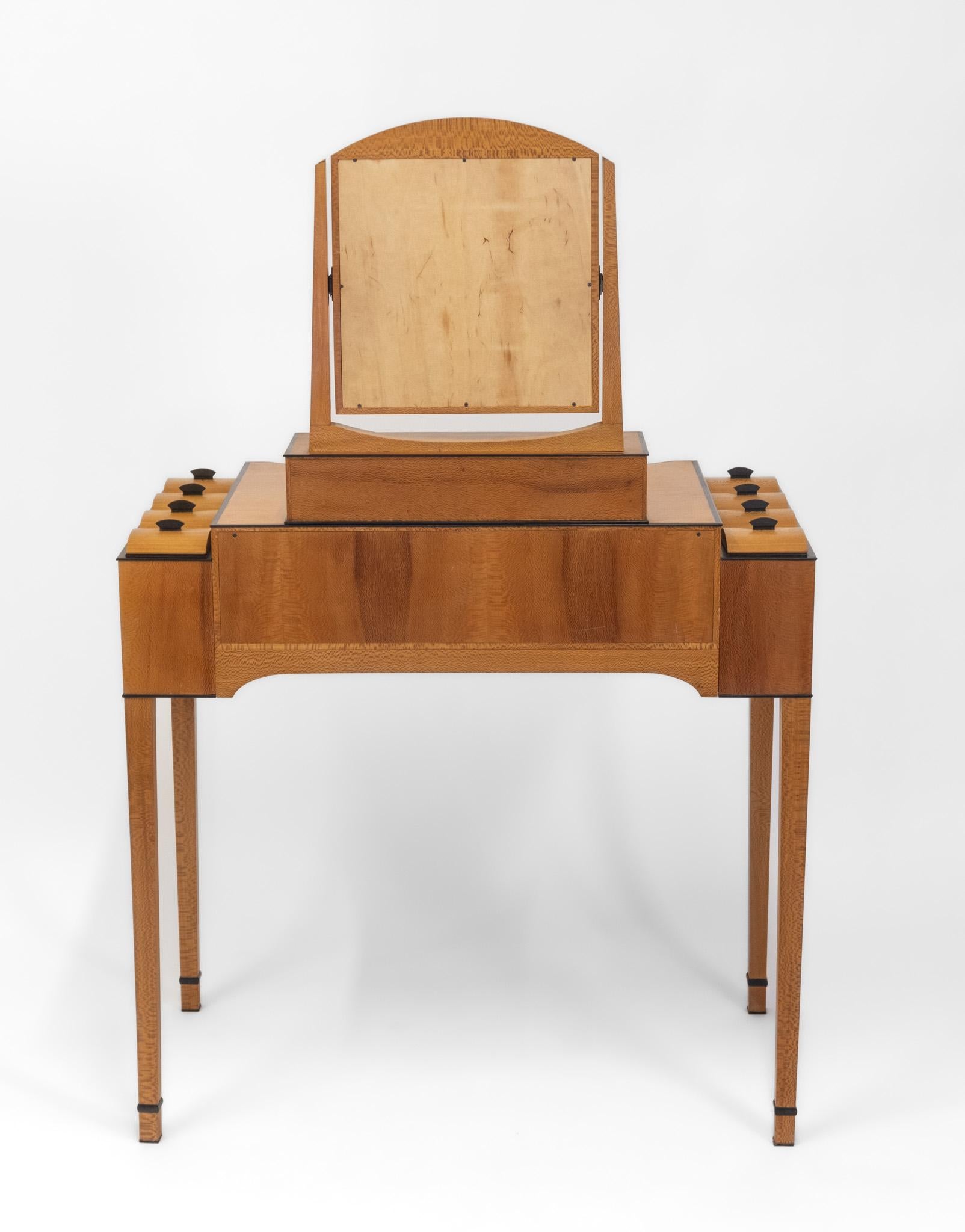 Tavolino da toeletta su misura in legno di platano e ebano inglese Art Deco Revival 1984 in vendita 12