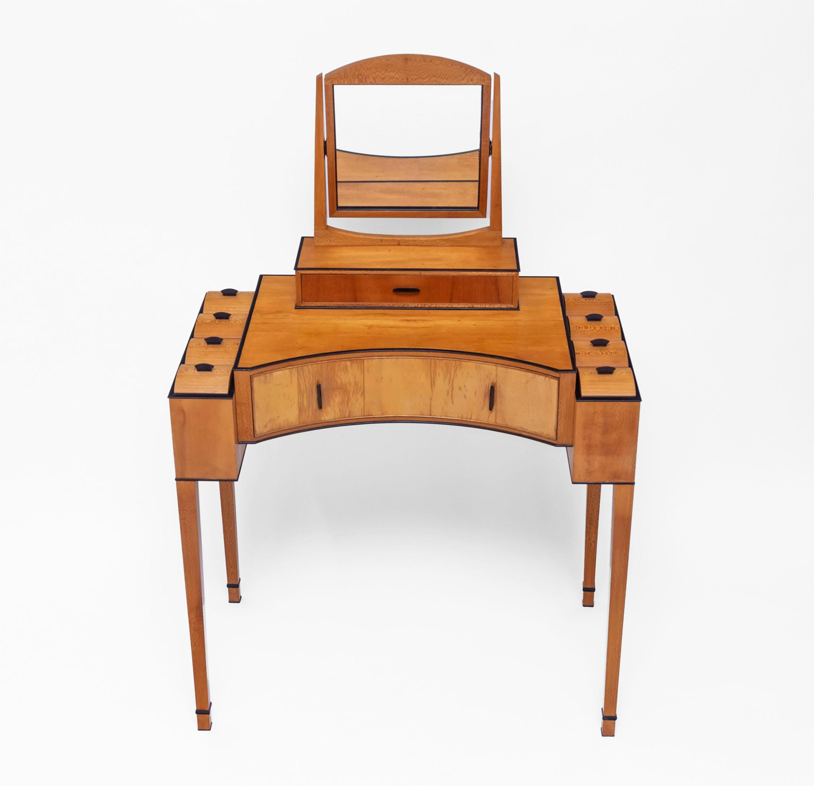 Tavolino da toeletta su misura in legno di platano e ebano inglese Art Deco Revival 1984 In condizioni buone in vendita a Norwich, GB