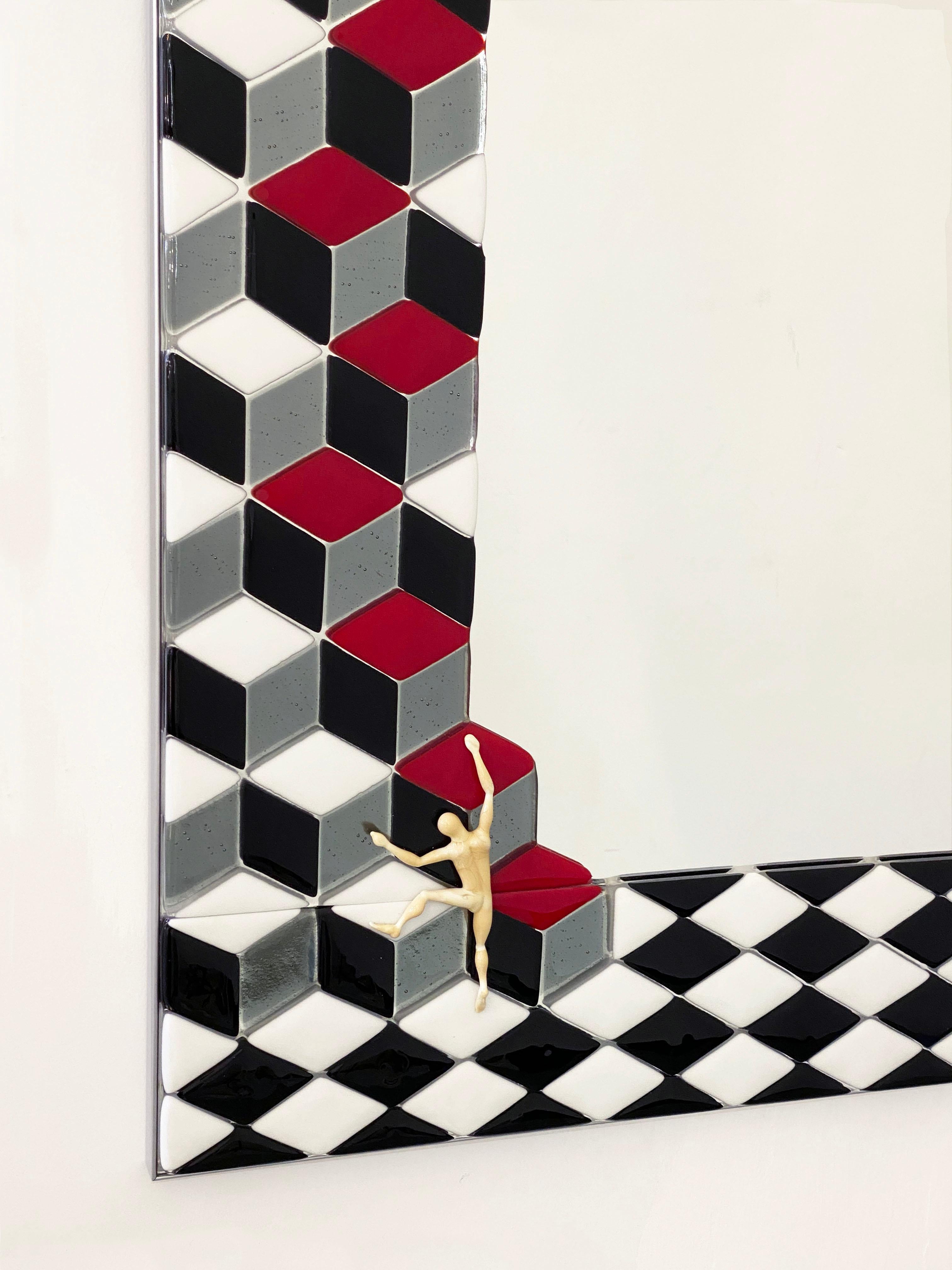 Miroir italien sur mesure en verre de Murano satiné rouge, noir et blanc fumé d'inspiration Escher en vente 4