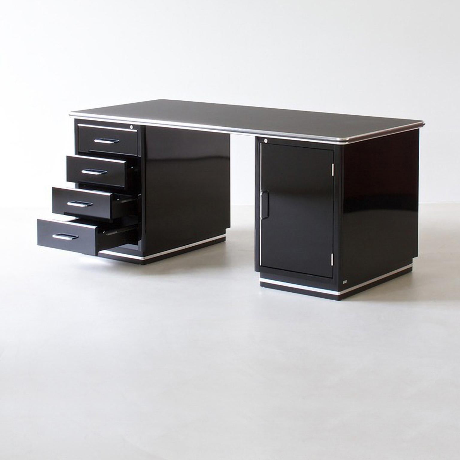 Scrivania direzionale in metallo Bespoke, metallo laccato, Industrial Design, Germania, 2018 In condizioni Nuovo in vendita a Berlin, DE