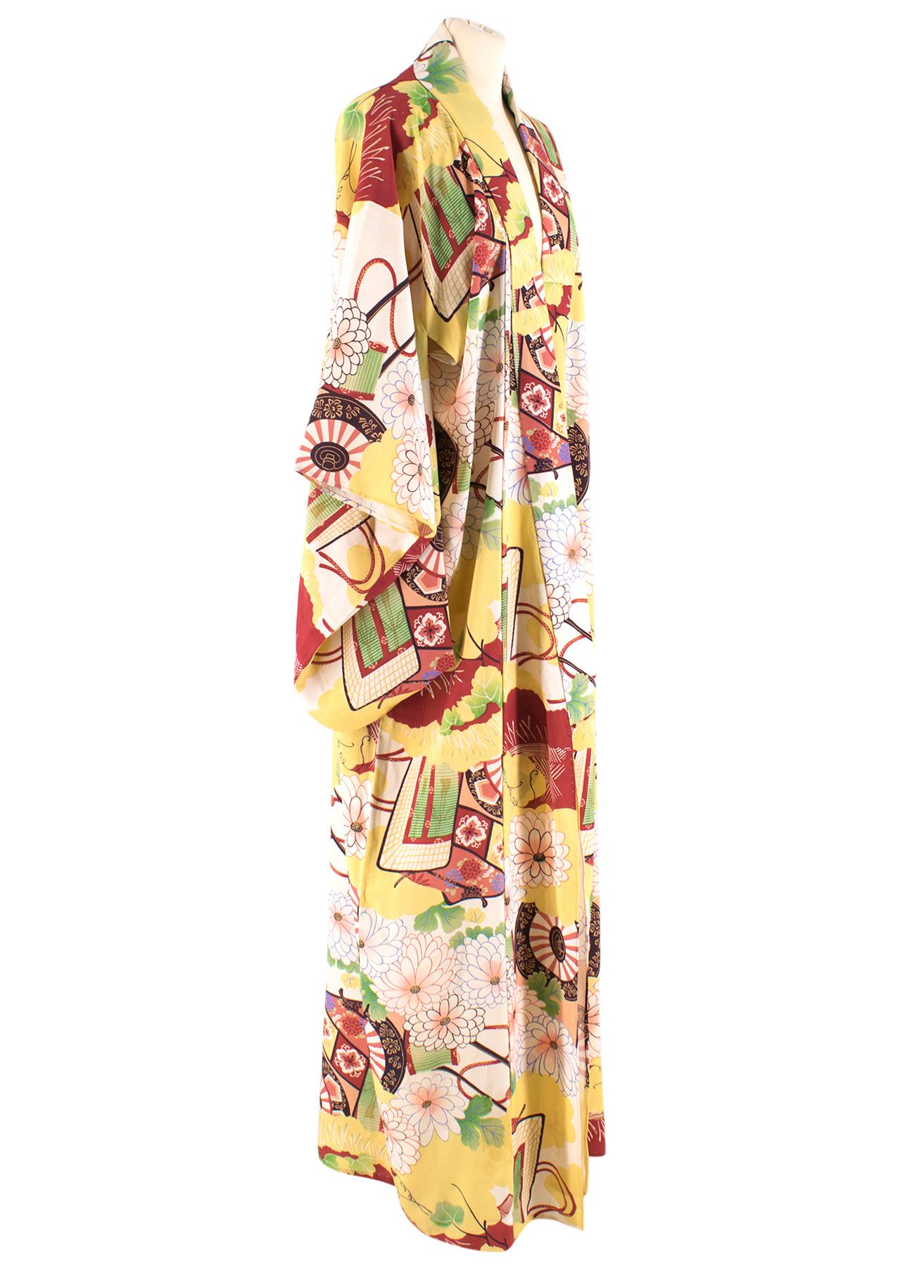 Bespoke Floral Yellow Silk Blend Kimono

- silk blend kimono 
- floral pattern in yellow and red colours
- unlined
- no fastening

Please note, these items are pre-owned and may show some signs of storage, even when unworn and unused. This is
