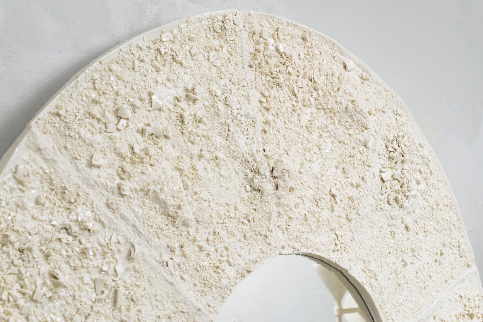 Espejo Mona Circular de Cerámica Francesa a Medida Francés en venta