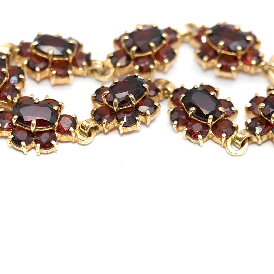 Bespoke Garnet 18 Karat Gold Bracelet and Earrings In Excellent Condition In London, GB