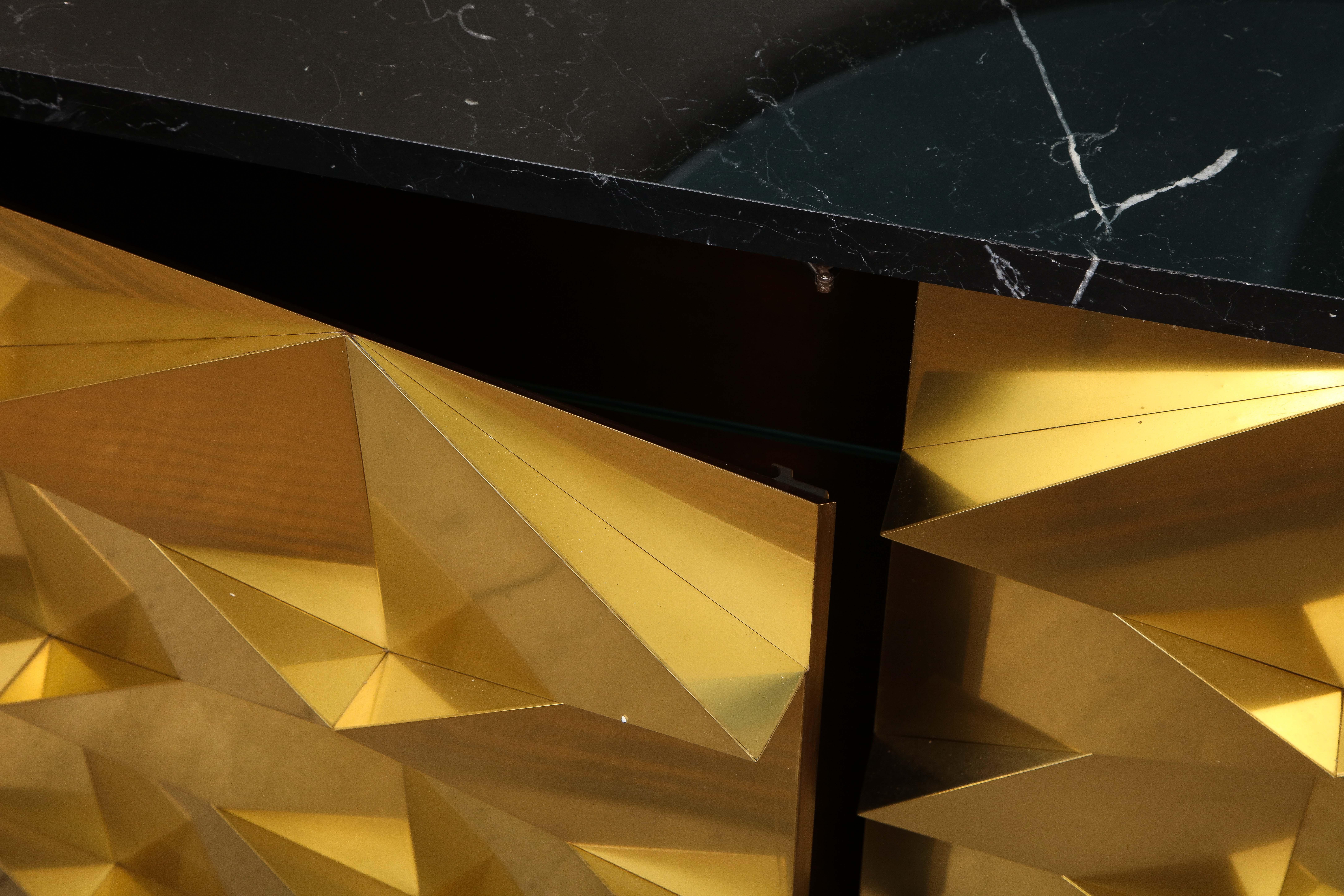 Geometric Lacquered Brass and Black Marquina Marble Top Sideboard, Italy, 2022 For Sale 6