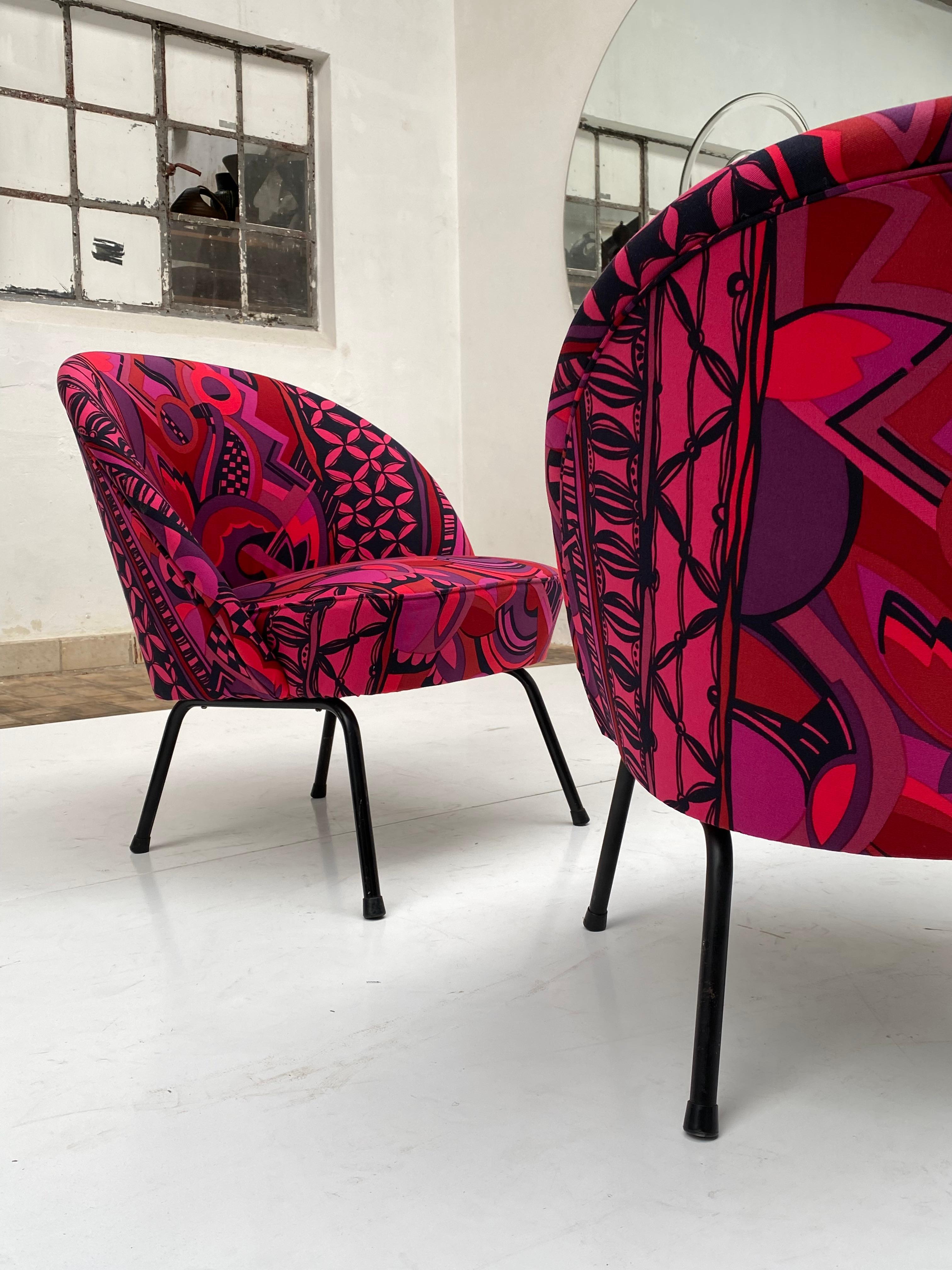 Bespoke Gianni Versace Fabric Custom Upholstered Pair of 1950's Cocktail Chairs For Sale 3
