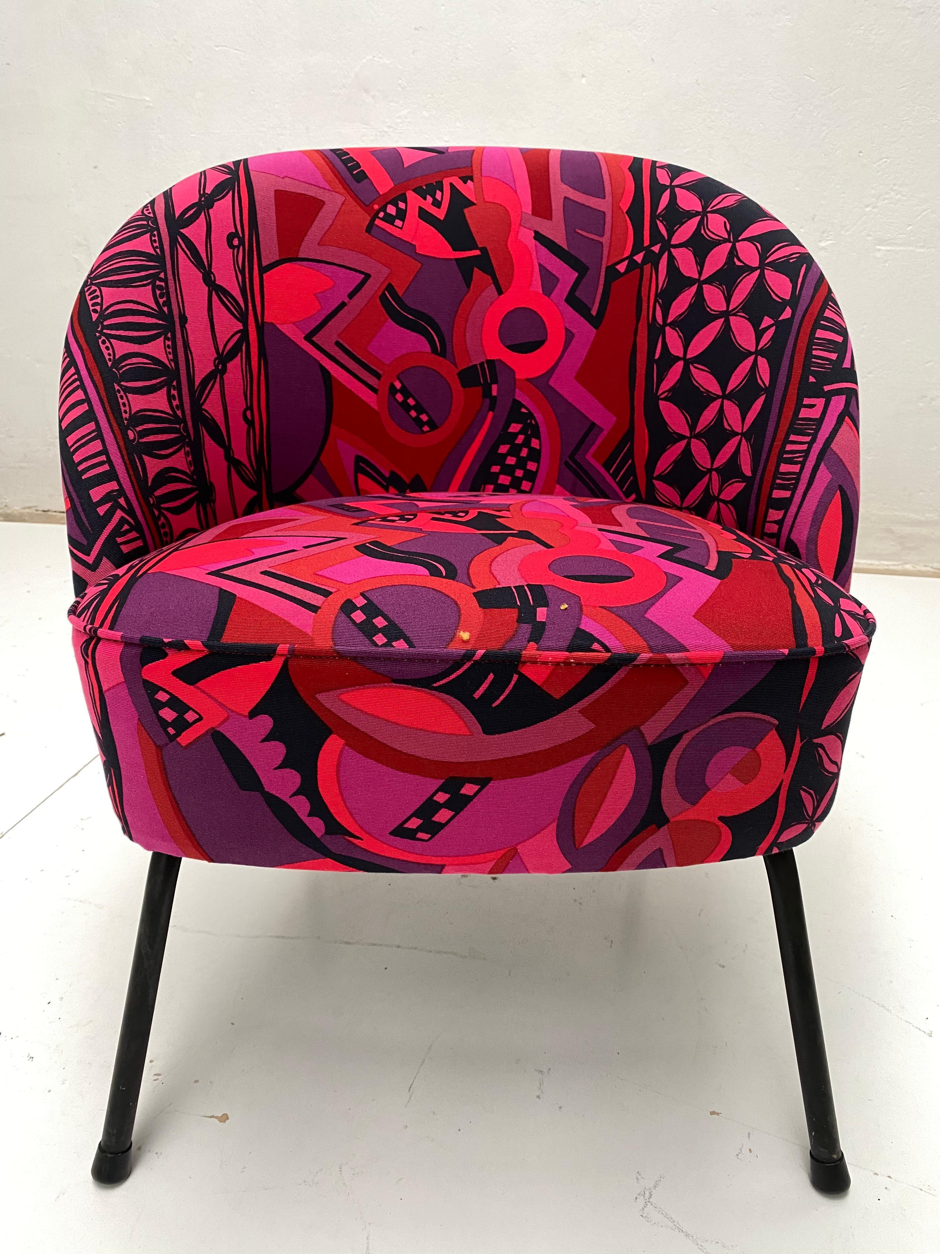 Bespoke Gianni Versace Fabric Custom Upholstered Pair of 1950's Cocktail Chairs For Sale 8