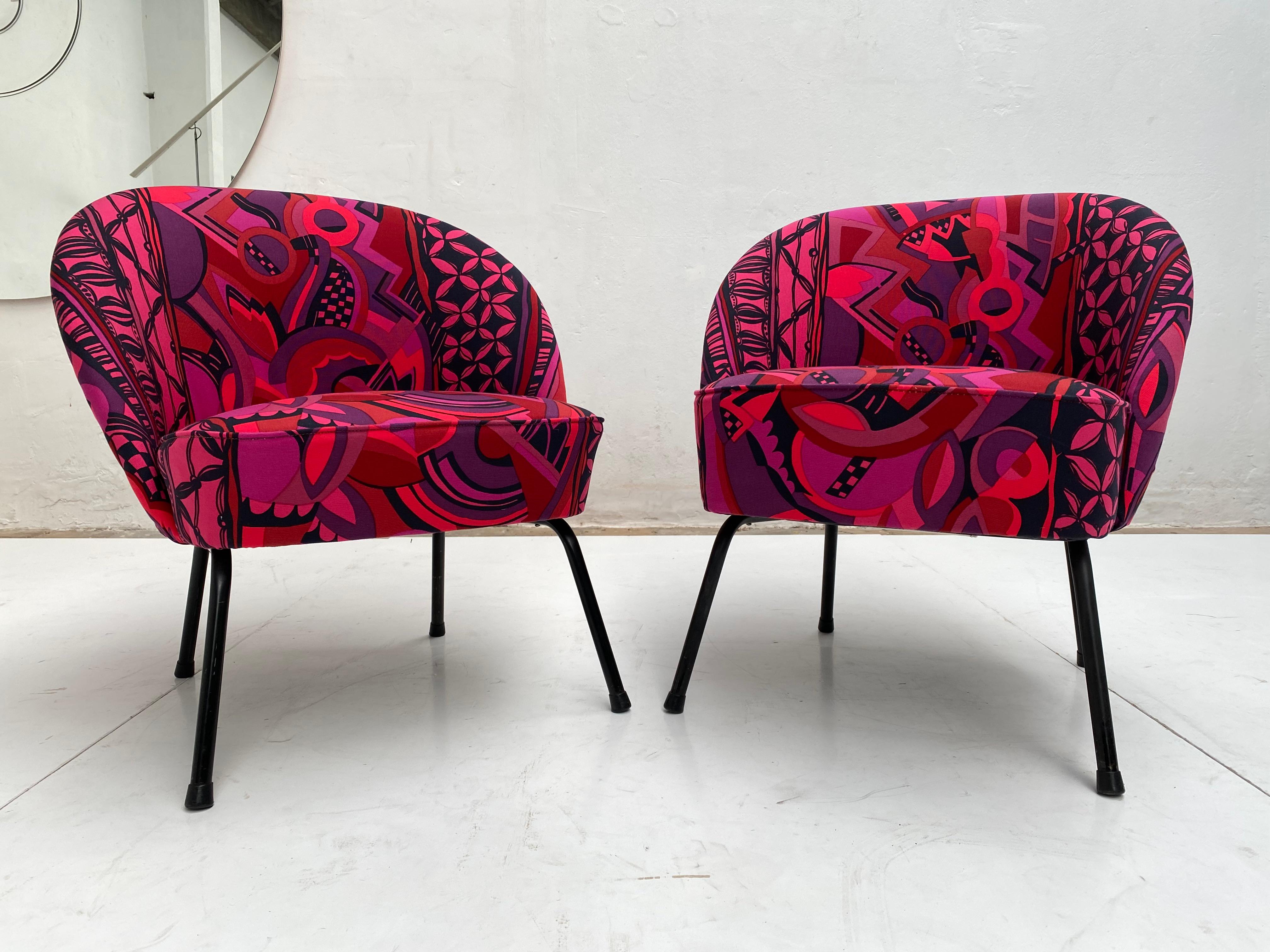 Mid-Century Modern Bespoke Gianni Versace Fabric Custom Upholstered Pair of 1950's Cocktail Chairs For Sale